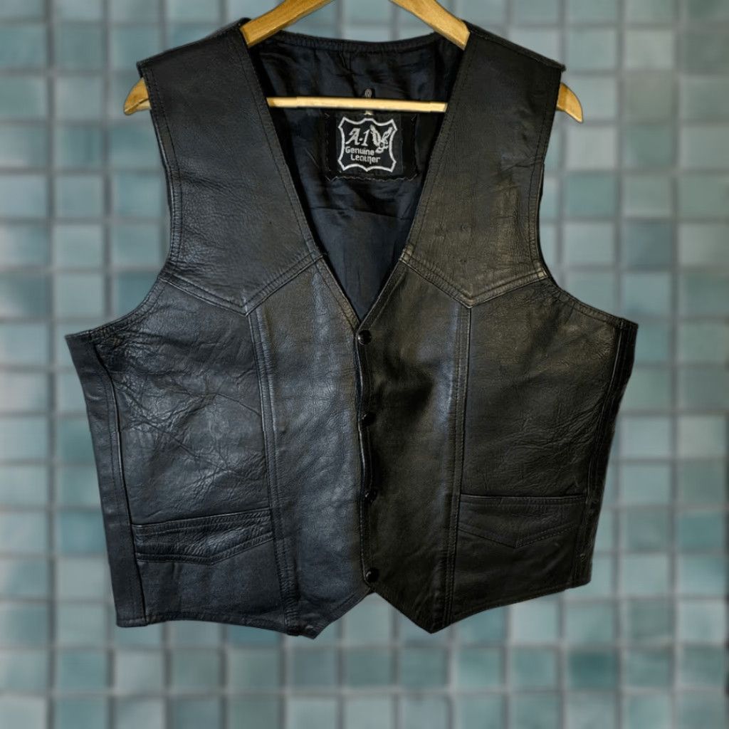 Vintage VINTAGE No Brand Leather Vest Biker Women's XL Black Snap Pockets A-1 Motorcycle Size XL / US 12-14 / IT 48-50 - 1 Thumbnail