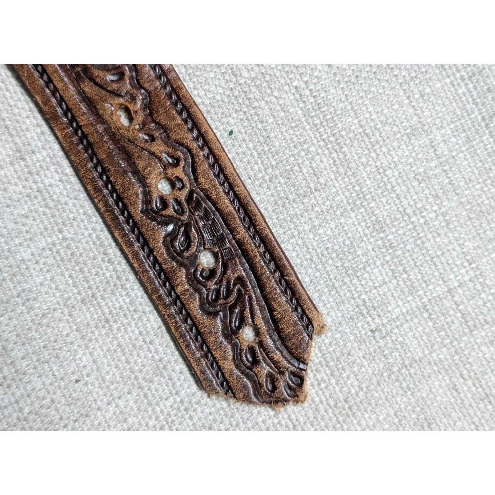 Vintage VINTAGE western belt belt 38 brown leather cowhide full grain scrolling buckle western style Mens Size 38 - 5 Thumbnail