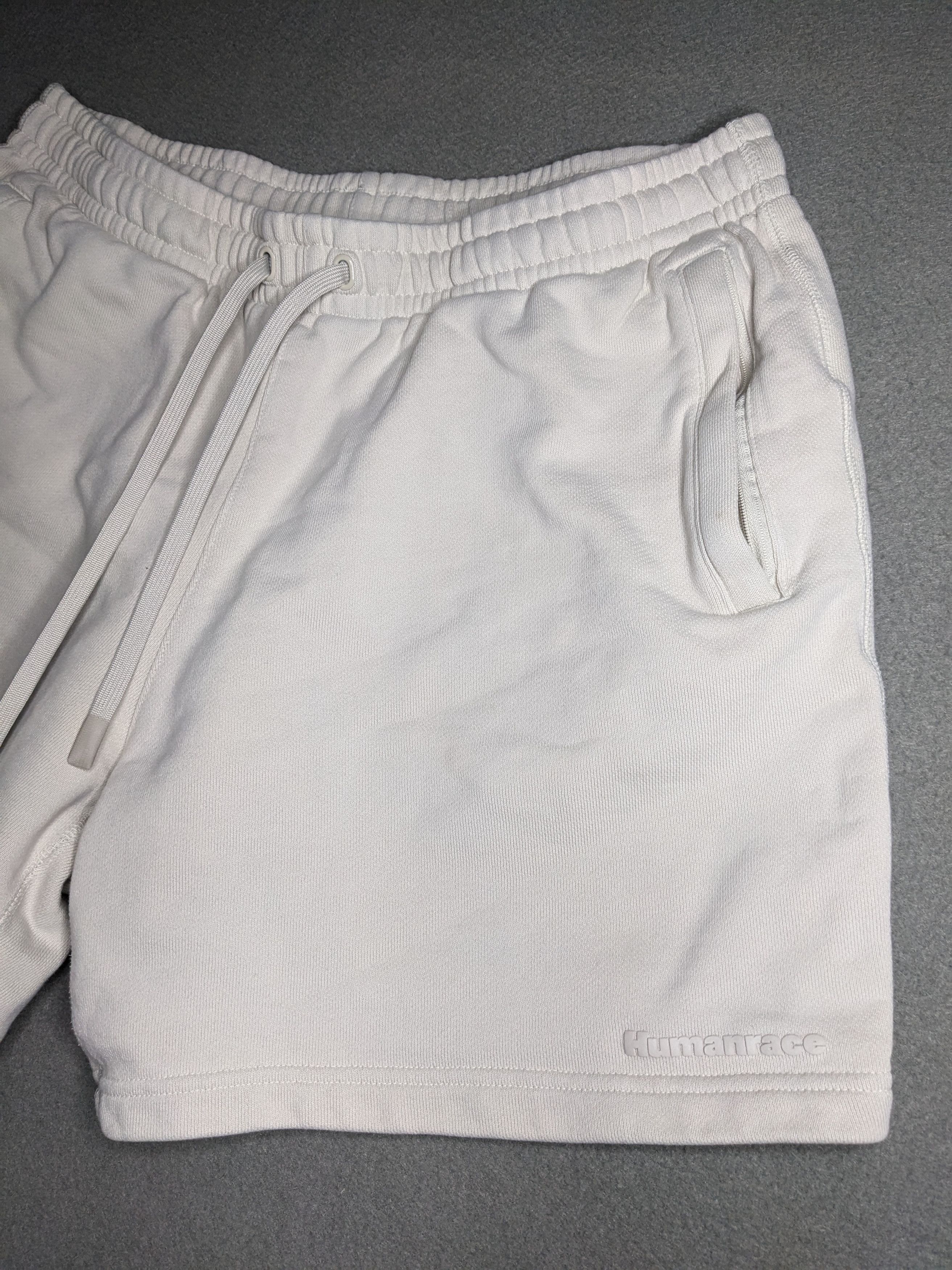 Humanrace Adidas Human Race Pharrell Williams Fleece Shorts Size Large Size US 32 / EU 48 - 2 Thumbnail