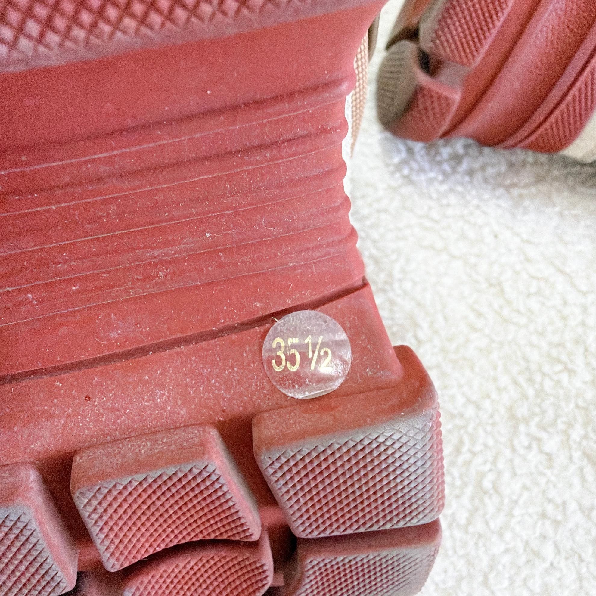 Gucci Gucci color blocked dad shoe 35.5 EU 8943 Size US 5 / IT 35 - 7 Thumbnail