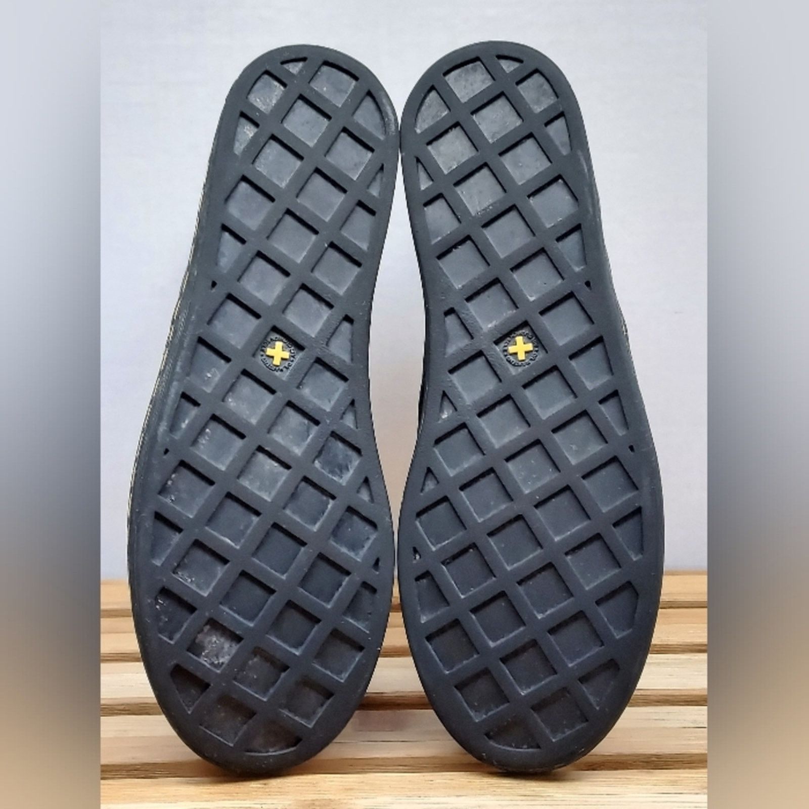 Dr. Martens Dr. Martens Womens Black Shoreditch Lace Up Mid Boots Size 9 Size US 9 / IT 39 - 4 Thumbnail