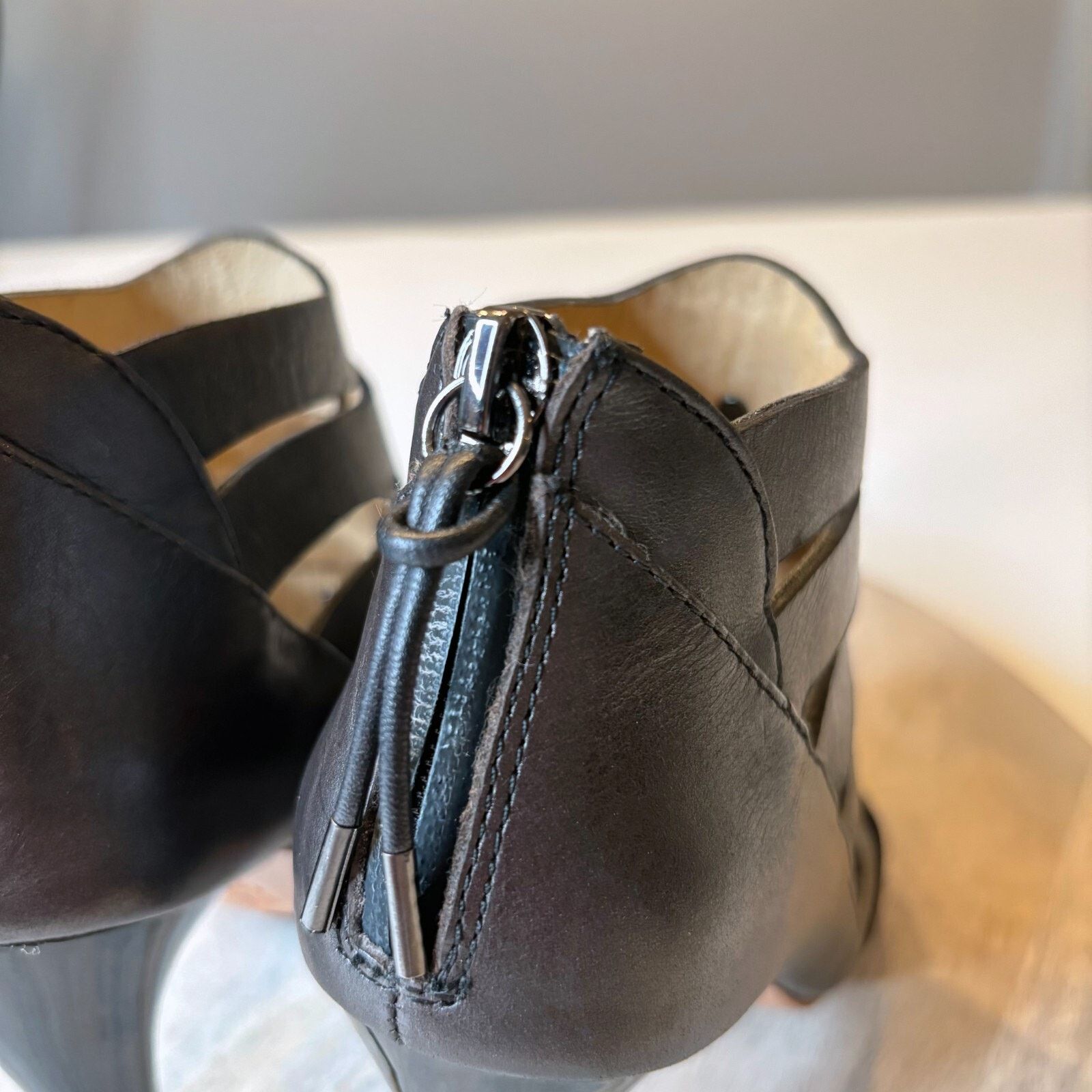 L.A.M.B. L.A.M.B. Black Leather Back Zip Shootie Heels Size 5.5 M Size US 5.5 / IT 35.5 - 11 Thumbnail