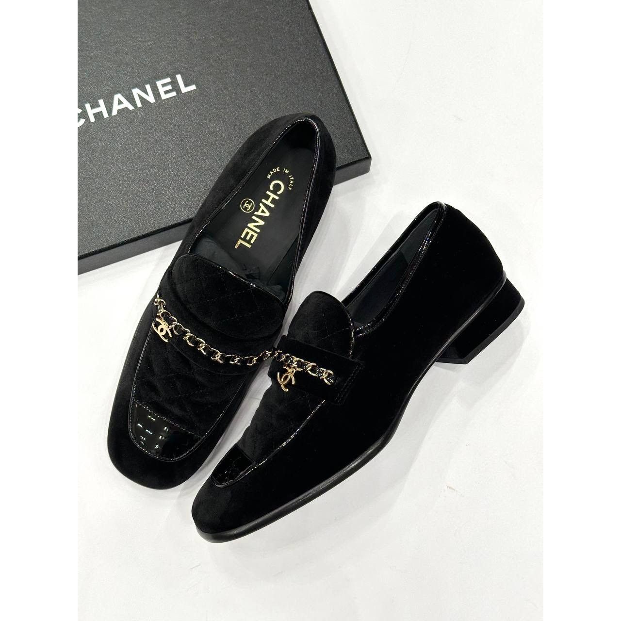 Chanel NWOB Chanel Black Suede Loafers Sz.41 Size US 11 / IT 41 - 1 Thumbnail