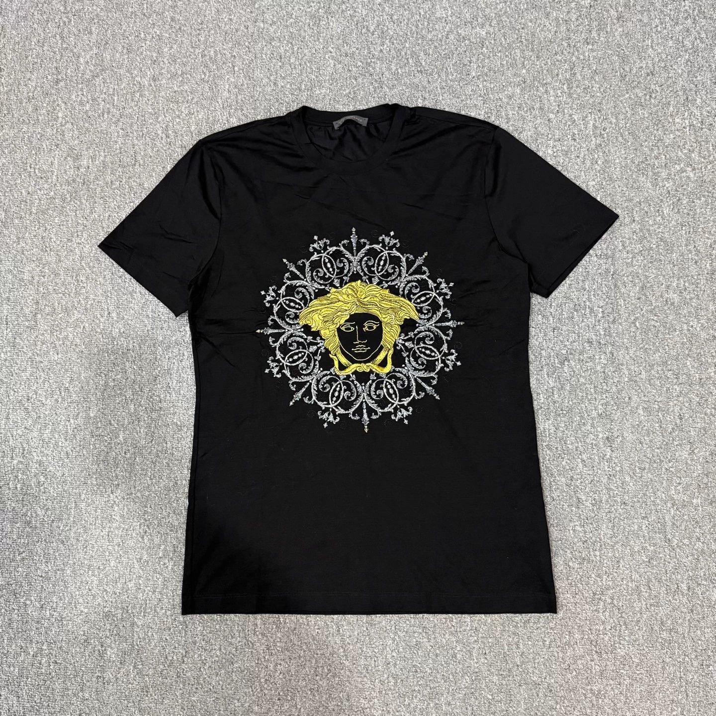 Versace Versace Black & Gold Thread Medusa Head Short Sleeve M Size M / US 6-8 / IT 42-44 - 1 Thumbnail