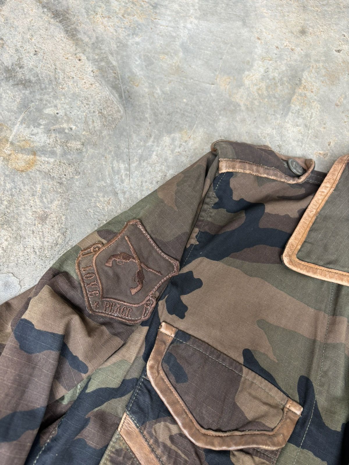 If Six Was Nine × Japanese Brand × Roar Japanesebrand Roar Camo Ifsixwasnine Lgb Style Jacket Size US M / EU 48-50 / 2 - 8 Thumbnail