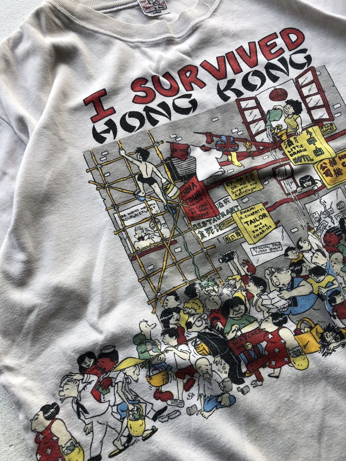 Band Tees I SURVIVED HONG KONG DIM SUM SINGLE STITCH T-SHIRT 90s Size US L / EU 52-54 / 3 - 3 Thumbnail