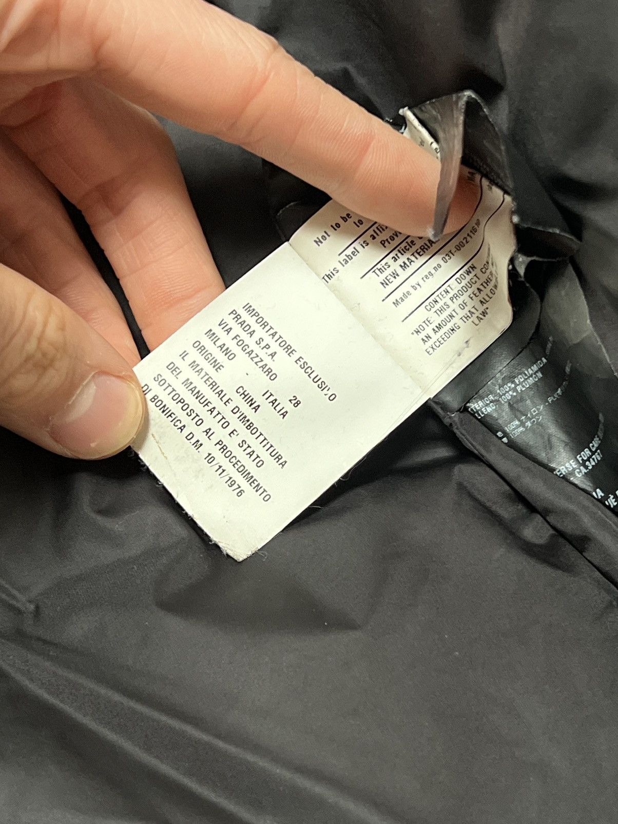 Prada Prada Black Shiny Triangle Logo Down Jacket Size M Size US M / EU 48-50 / 2 - 11 Thumbnail