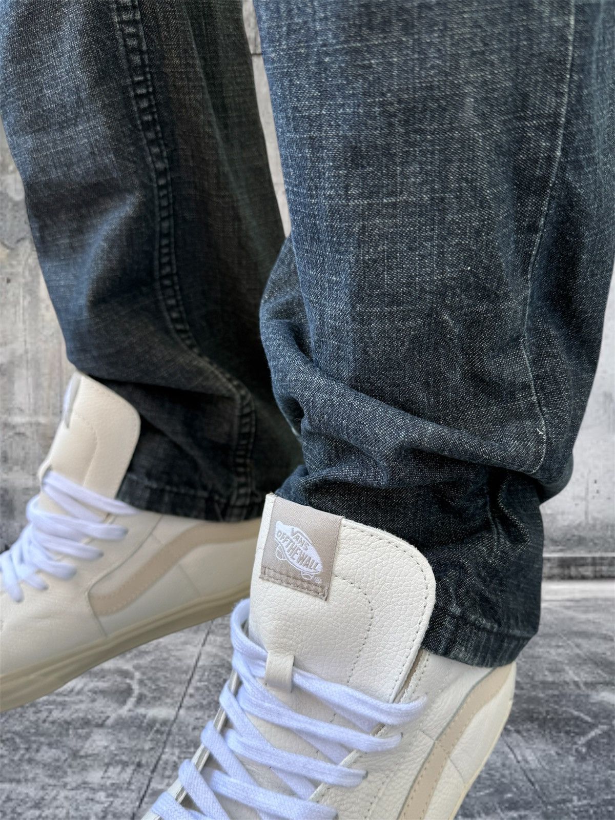 A.P.C. Straight Leg Well-Worn Fades Size US 29 - 11 Thumbnail
