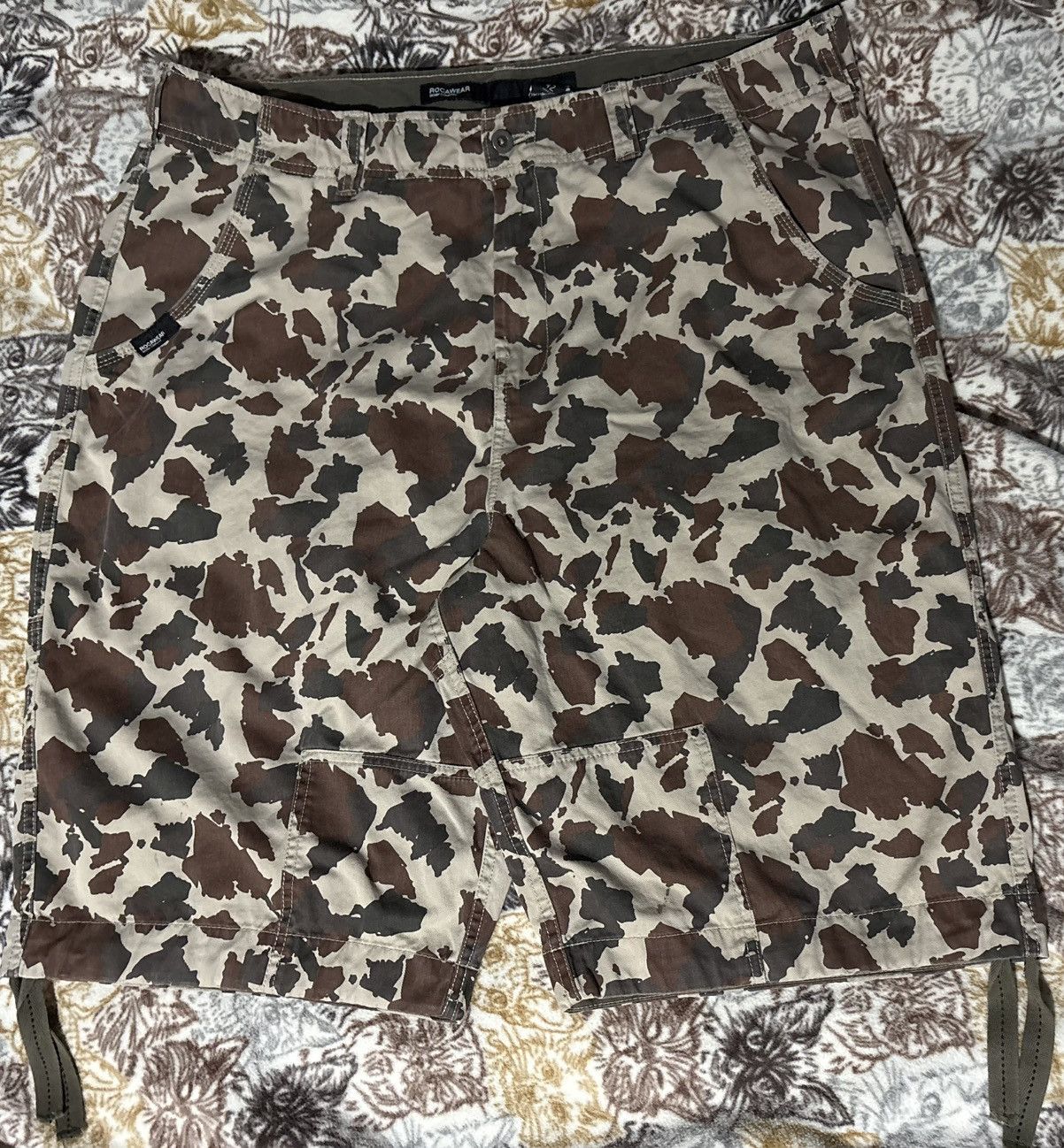 Rocawear × Vintage Y2K Camouflage Rocawear Jorts Size US 42 / EU 58 - 1 Thumbnail