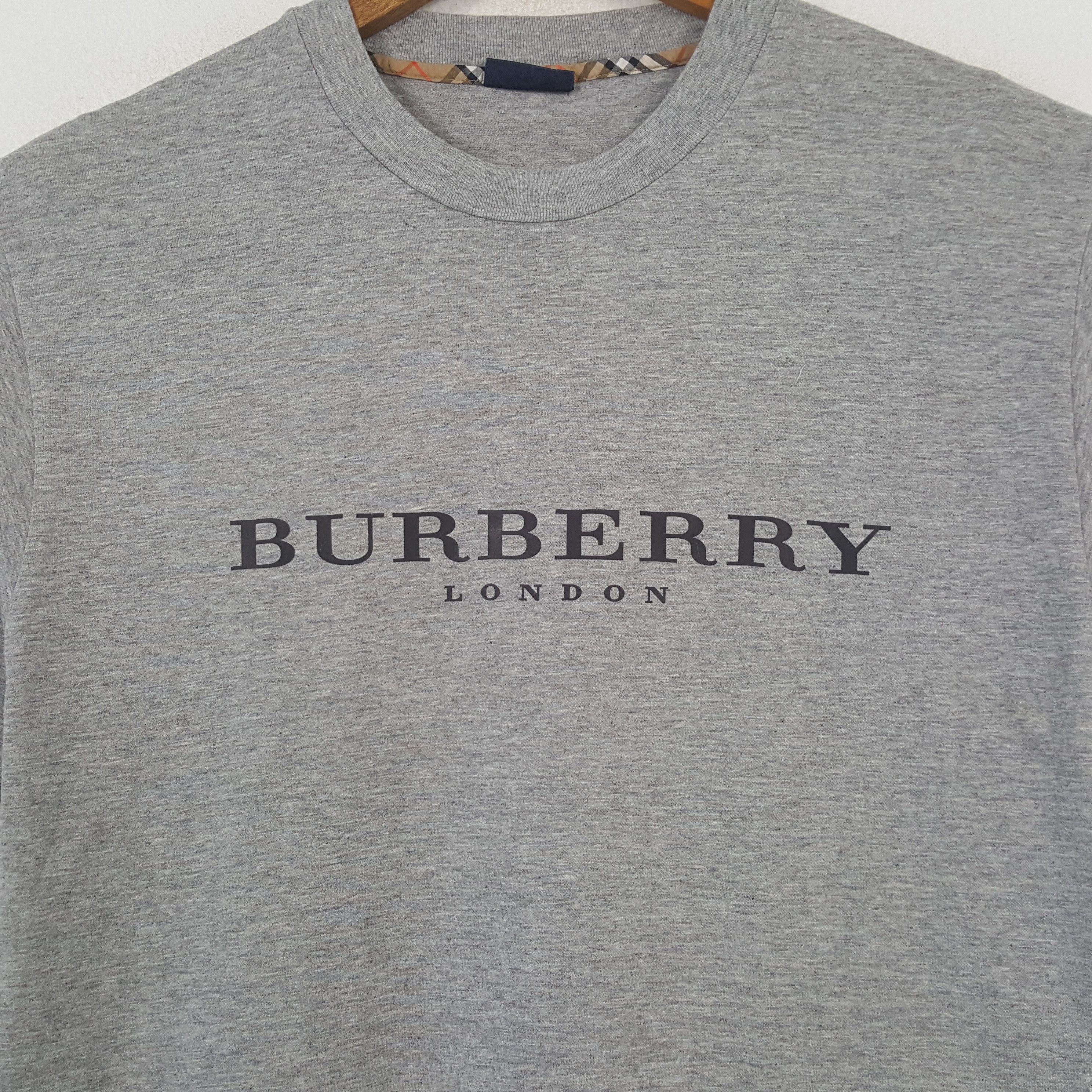 Burberry × Vintage Vintage BURBERRY Fashion Brand T-shirt C285N31 Size US M / EU 48-50 / 2 - 2 Thumbnail