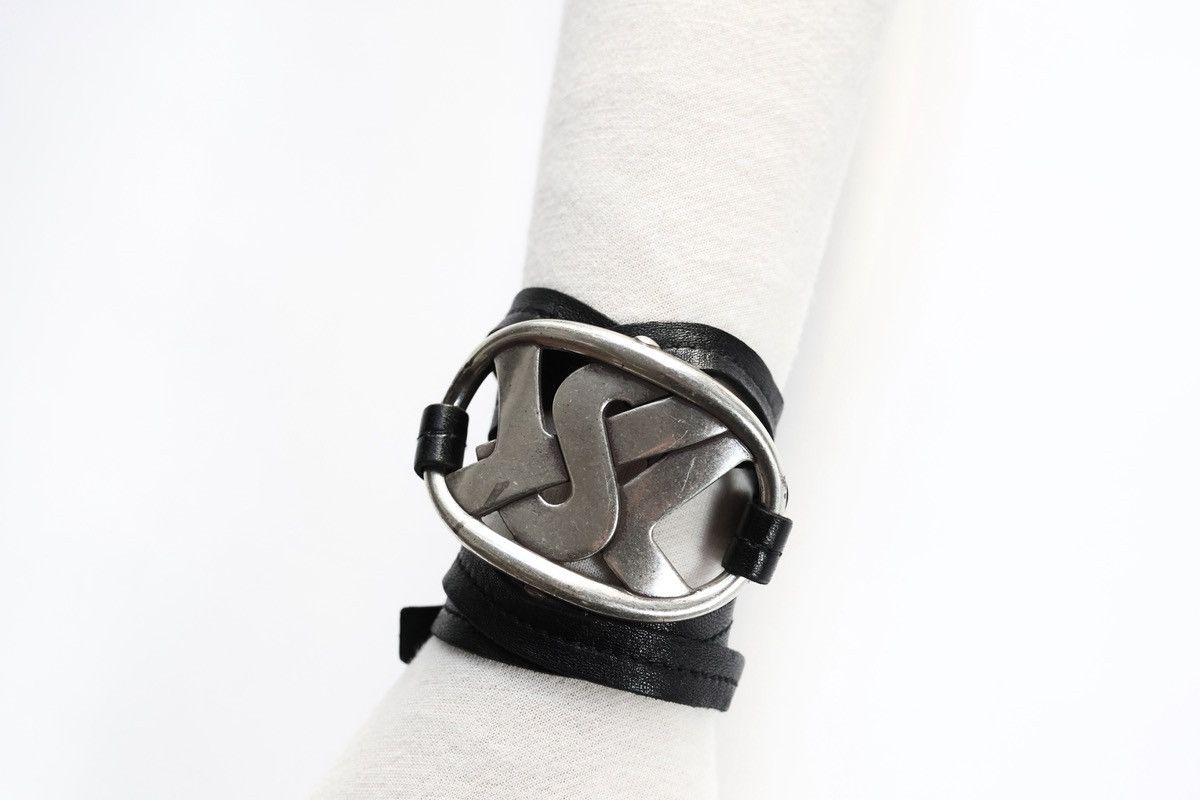 Yves Saint Laurent Yves Saint Laurent Logo Emblem Bracelet Size ONE SIZE - 1 Thumbnail