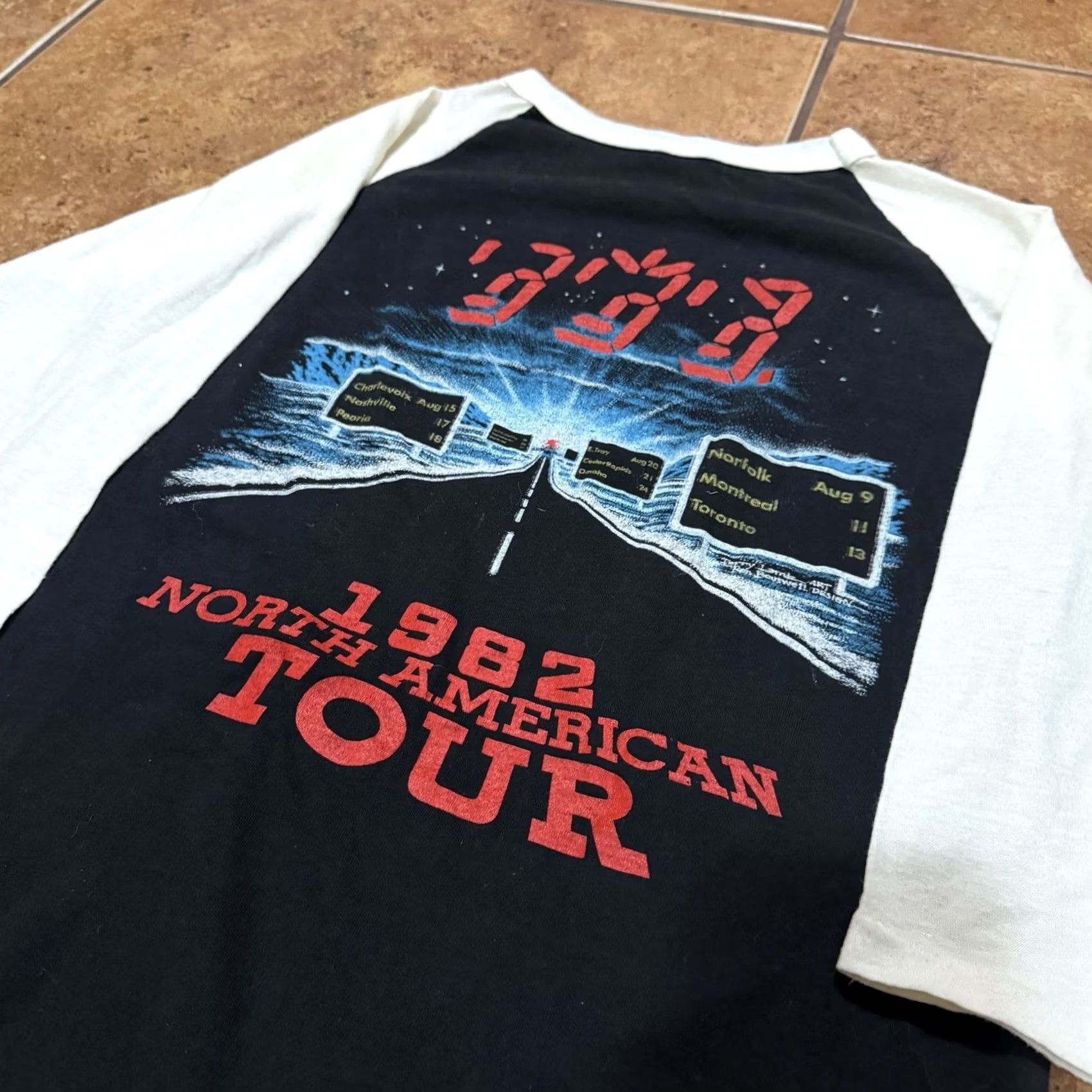 Vintage VINTAGE The Police Shirt Raglan 3/4 Sleeve Phase II 1982 Ghost In The Machine Tour Unisex S Black Graphic Tee Size US S / EU 44-46 / 1 - 6 Thumbnail