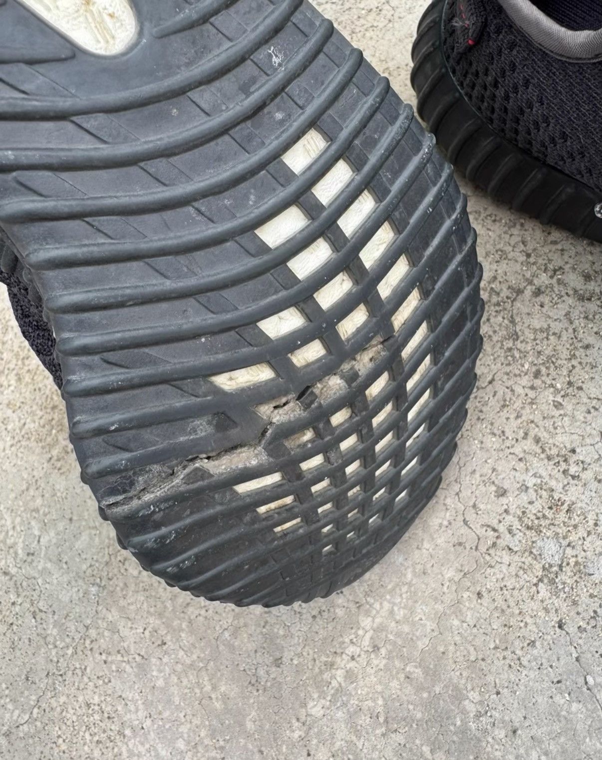 Adidas Adidas Yeezy 350 V2 Black K37 Size US 8.5 / EU 41-42 - 6 Thumbnail