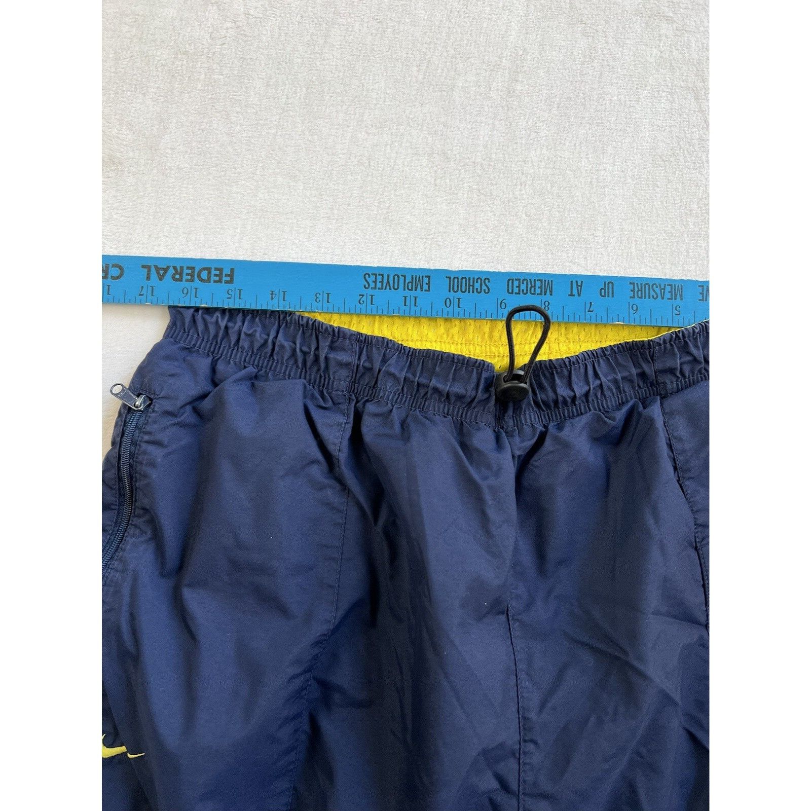 Nike Vintage Nike Baggy Reversible Shorts Size XL Mesh Y2K Cyber Size US 34 / EU 50 - 10 Thumbnail