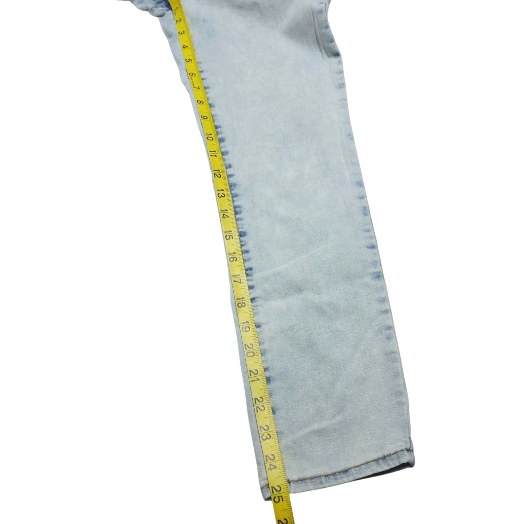 Levi's Levi's 710 Super Skinny Jeans Women’s Size 12 ½ Plus Light Wash Stretch Denim Jeans Slim 5-Pocket Zip Button Blue Mens Women Girls Size 34" / US 12 / IT 48 - 4 Thumbnail