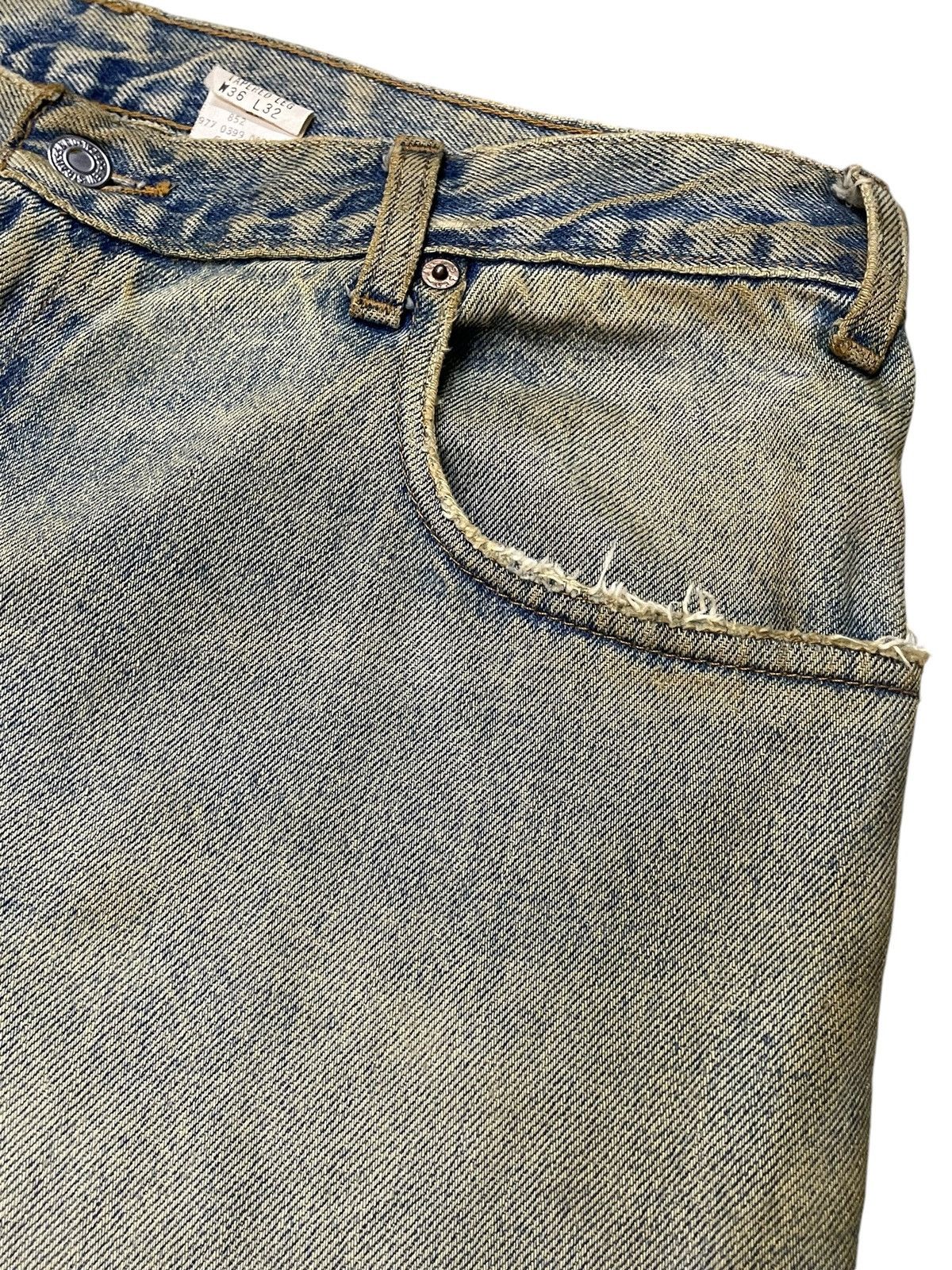 Levi's × Vintage Vintage Levis 560 Tapered Leg Loose Mud Wash Jeans Size US 35 - 10 Thumbnail