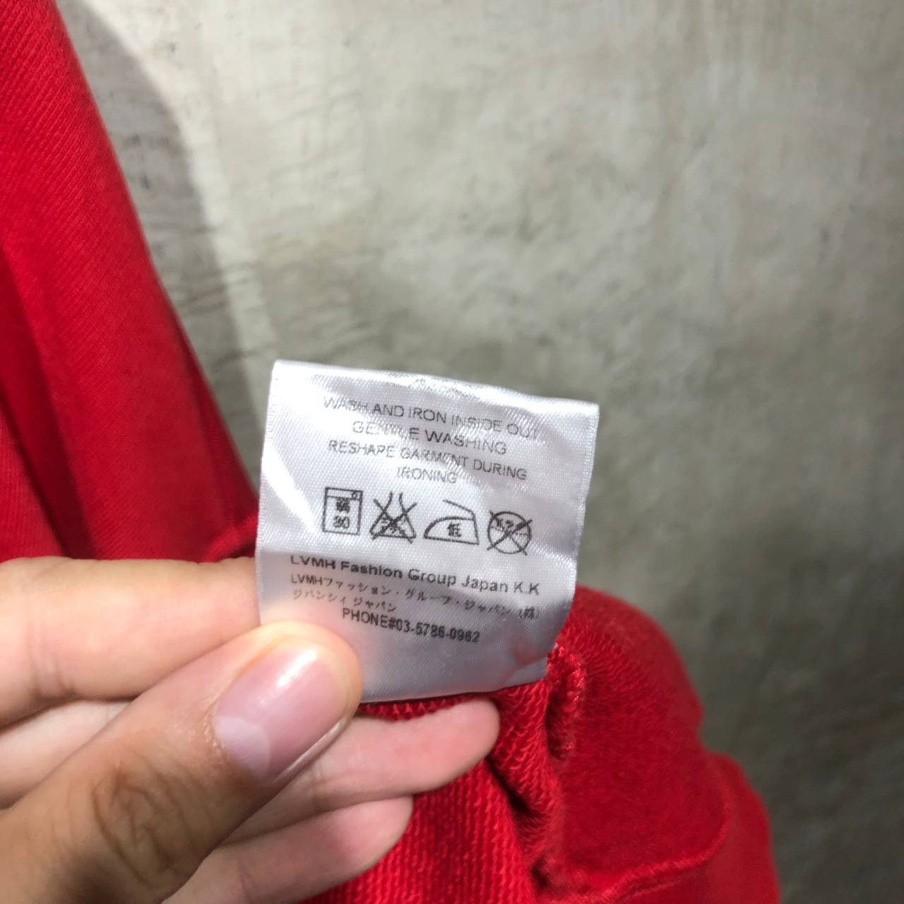 Givenchy Givenchy Distressed Logo pull over hoodie Size US XL / EU 56 / 4 - 12 Thumbnail