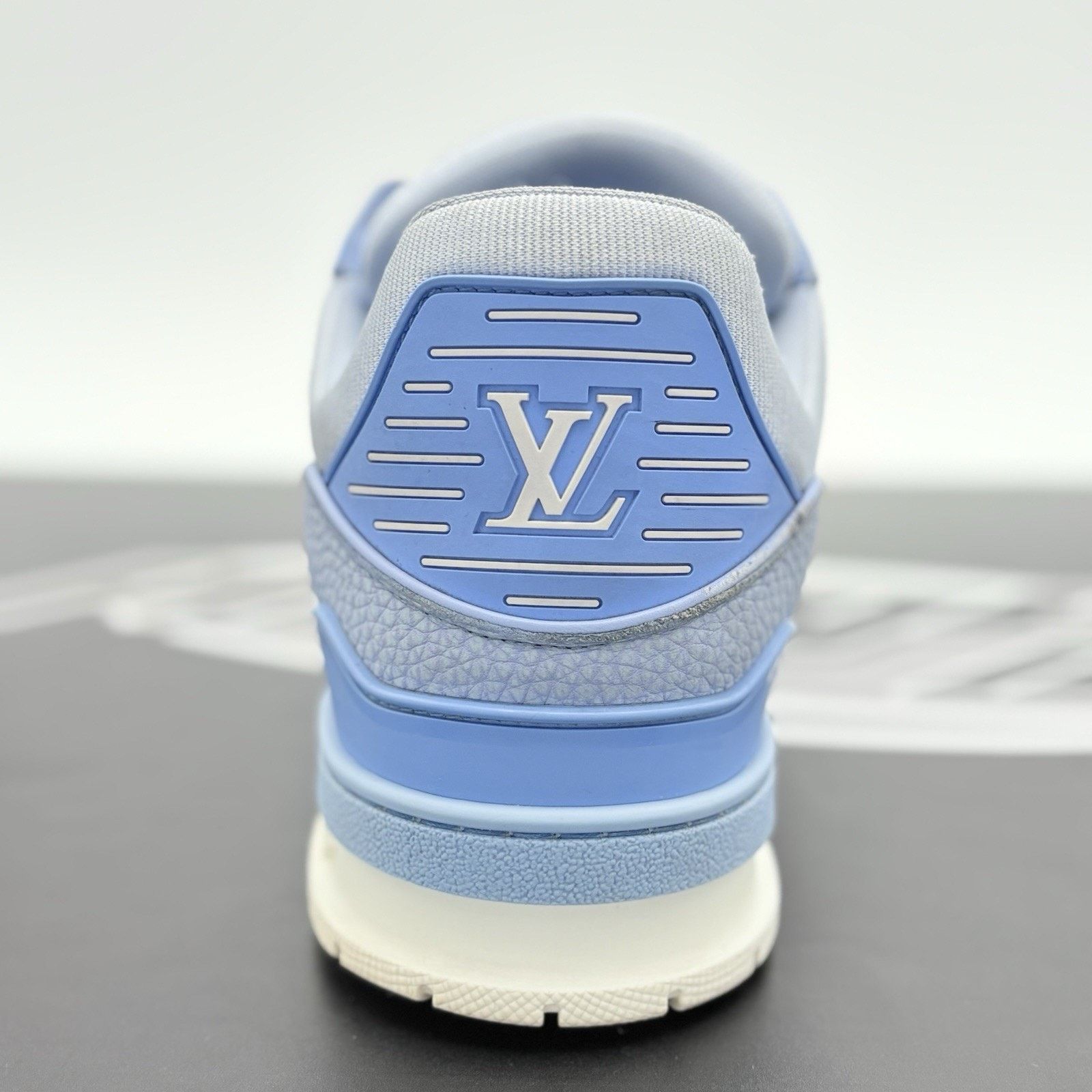 Louis Vuitton Louis Vuitton Trainer ' Light Blue White ' | GREAT COND! Size US 12.5 / EU 45-46 - 9 Thumbnail
