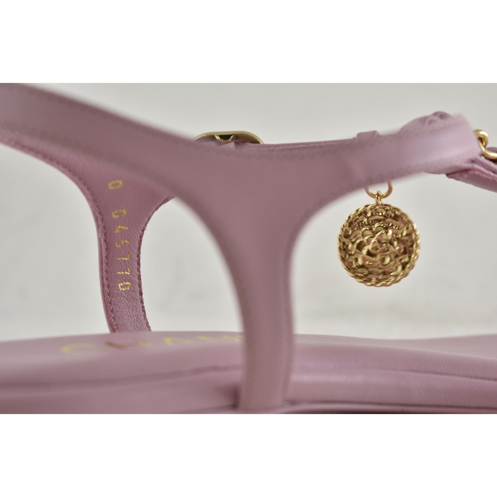 Chanel Chanel Lilac Pink Gold Chain Flat Thong Sandal 39.5 Size US 9.5 / IT 39.5 - 17 Thumbnail