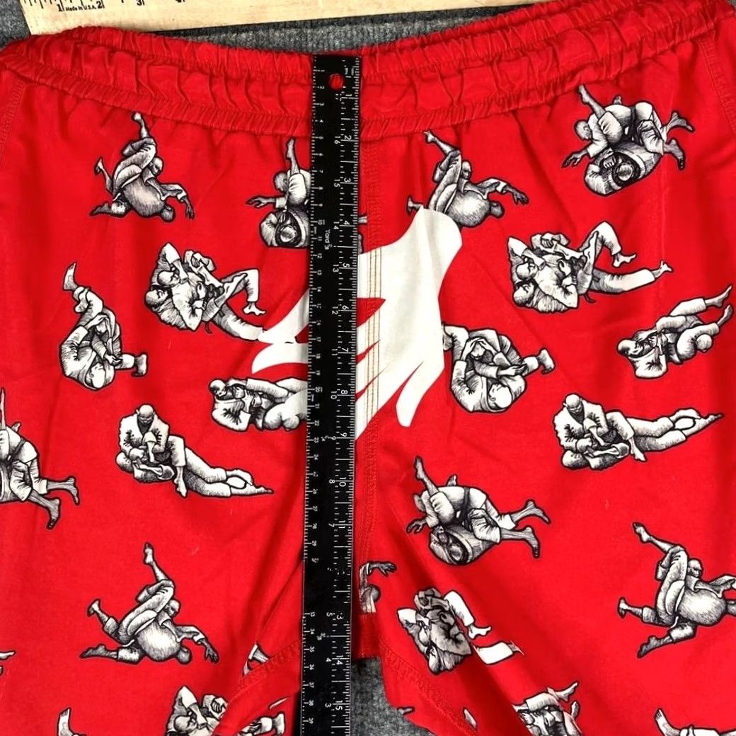 Vintage VINTAGE Graphic Shorts Mens XL Red Wrestling Print Elastic Waist Athletic Casual Mens XL Red Wrestling Graphic Shorts Size US 36 / EU 52 - 4 Thumbnail