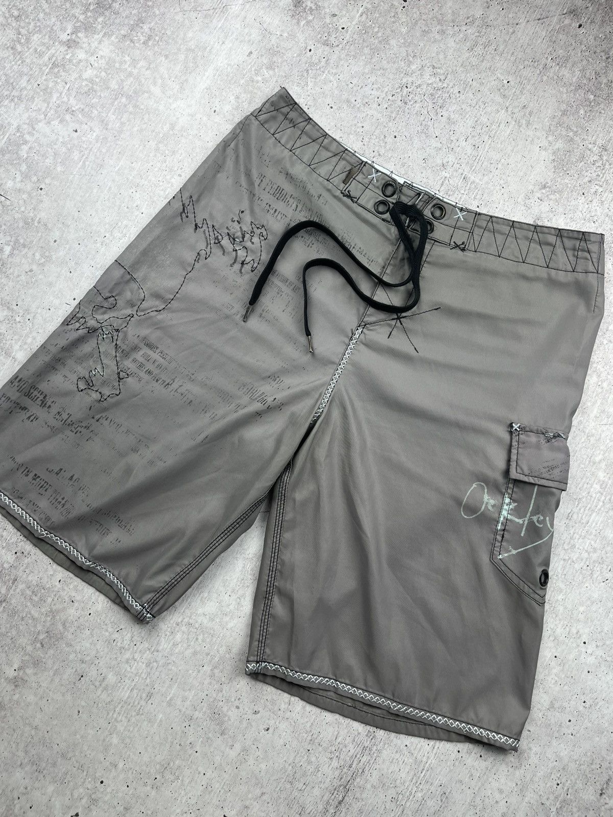 Oakley × Vintage Crazy Vintage Big Logo Oakley Shorts Size US 34 / EU 50 - 2 Thumbnail