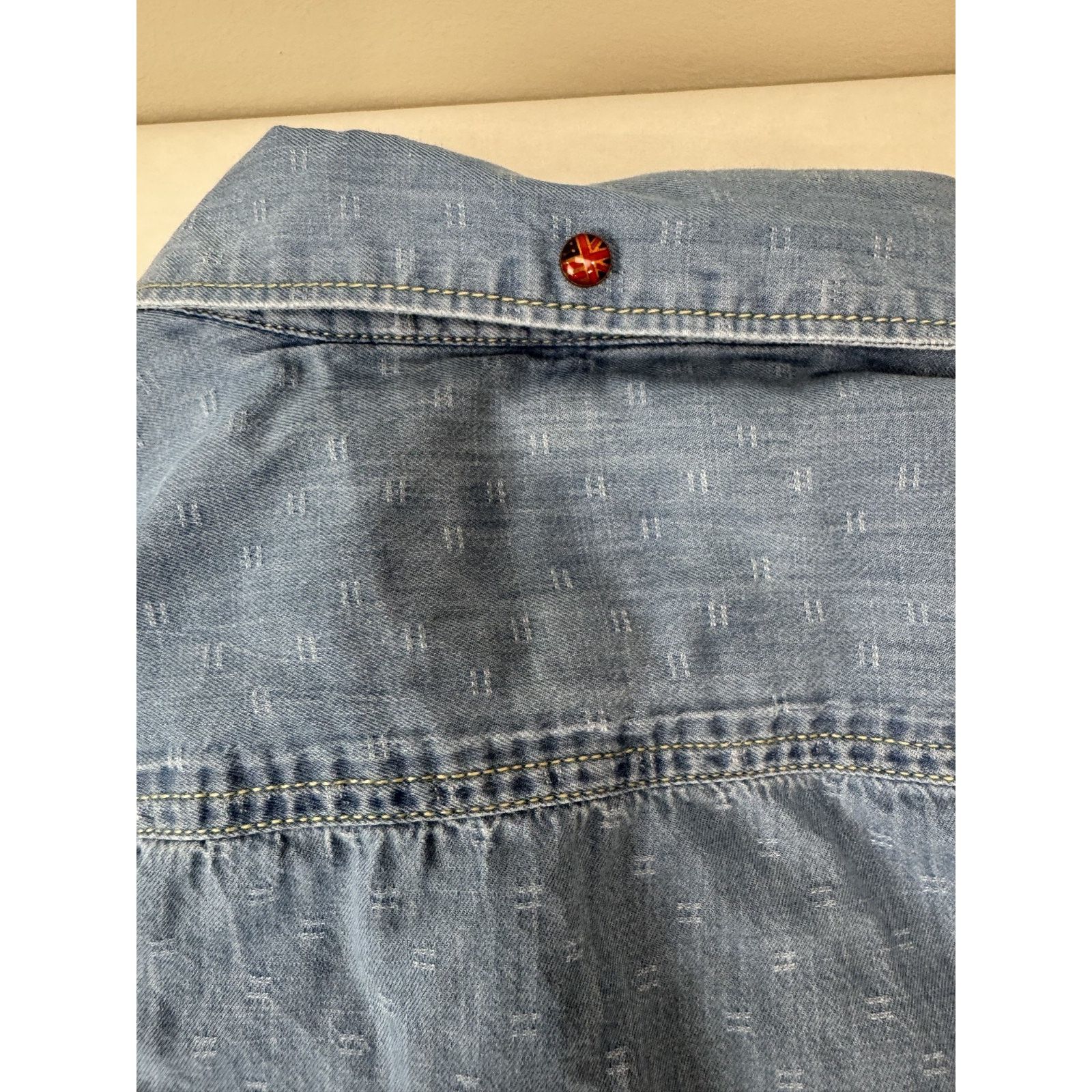 Other Vintage Y2K Across Pond Shirt British USA Flag Detail Med Size US M / EU 48-50 / 2 - 12 Thumbnail