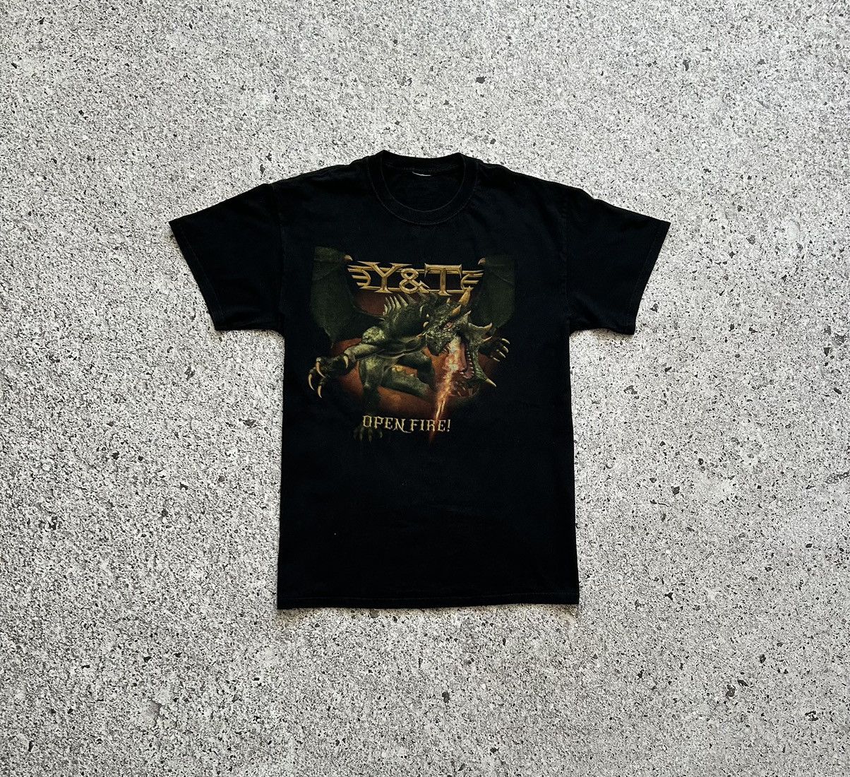 Band Tees Y&T Open Fire World Tour 2017 Rock Band T-Shirt Hype Y2K Size US M / EU 48-50 / 2 - 3 Thumbnail
