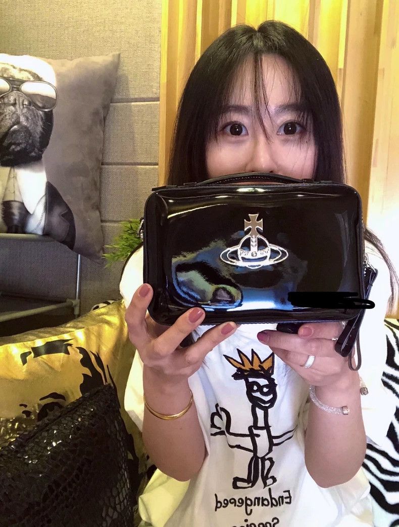 Vivienne Westwood Vivienne Westwood size os Love Heart Crocodile Saturn Bag Size ONE SIZE - 5 Thumbnail