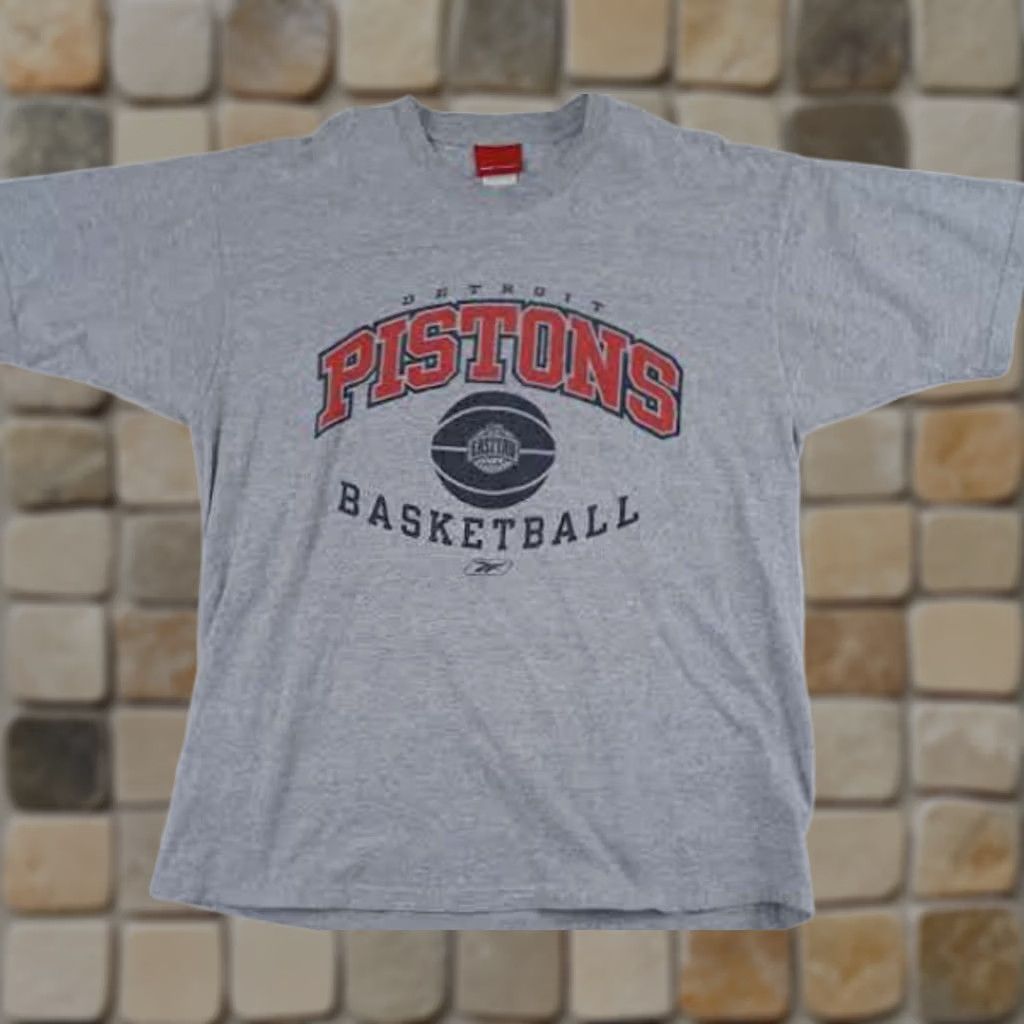 Reebok VINTAGE Detroit Pistons T-Shirt Reebok Shirt Mens L Gray 1990s Basketball Sports Size US L / EU 52-54 / 3 - 1 Thumbnail