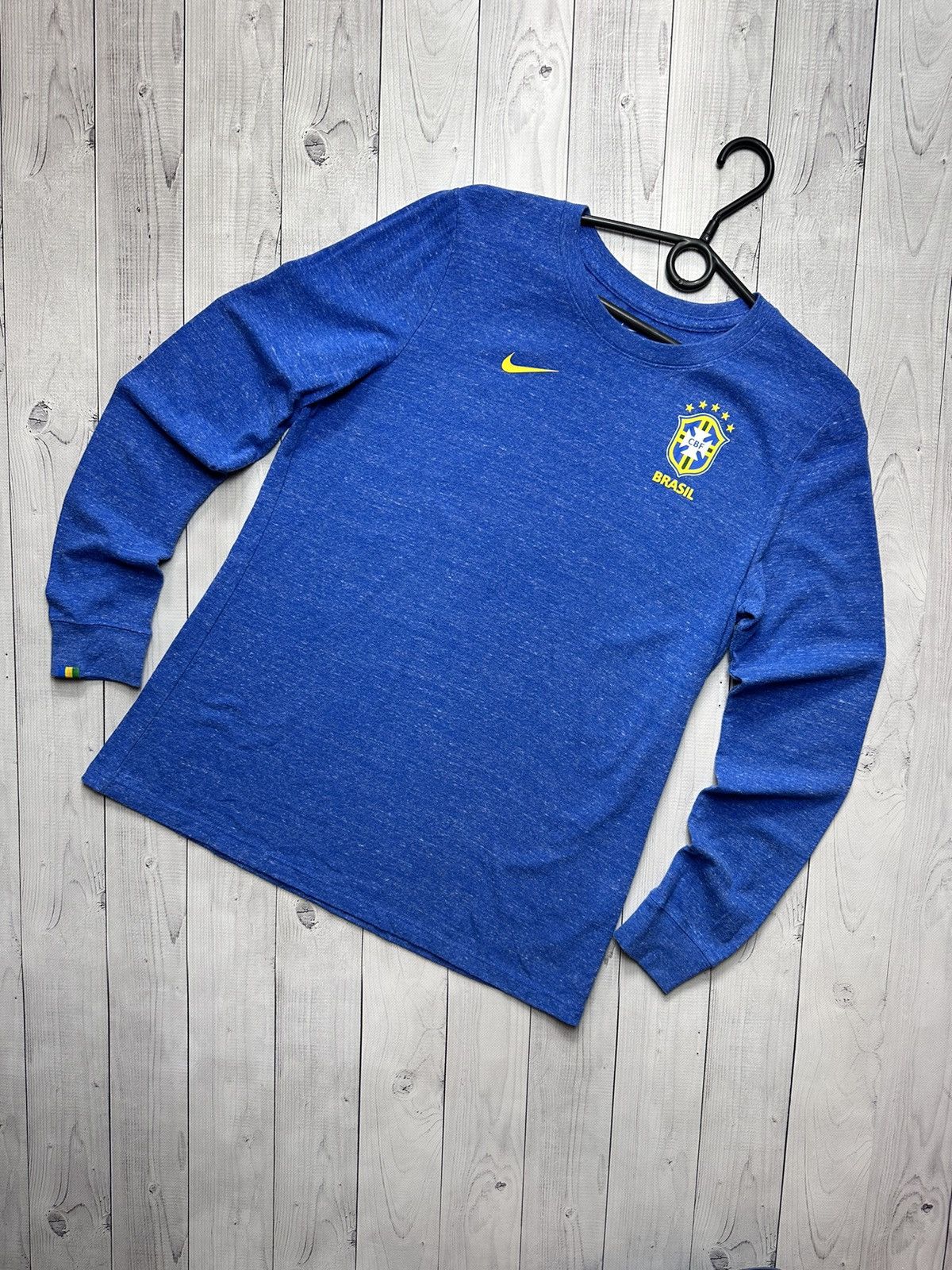 Nike × Vintage Vintage Nike Brazil soccer jersey long sleeve women L Size L / US 10 / IT 46 - 1 Thumbnail
