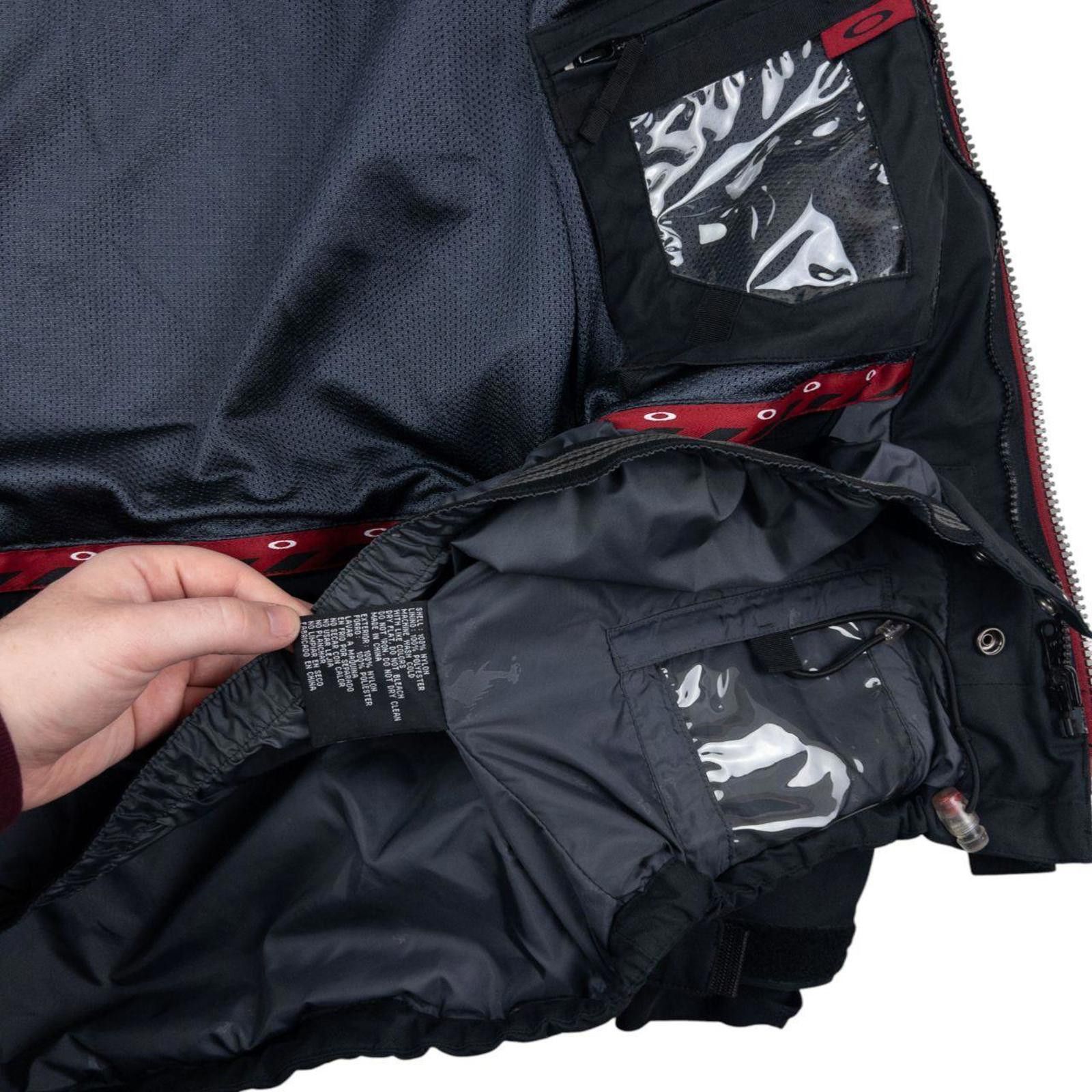 Oakley Vintage 90s Oakley Zip Up Snowboarding Jacket Size L Size US L / EU 52-54 / 3 - 5 Thumbnail