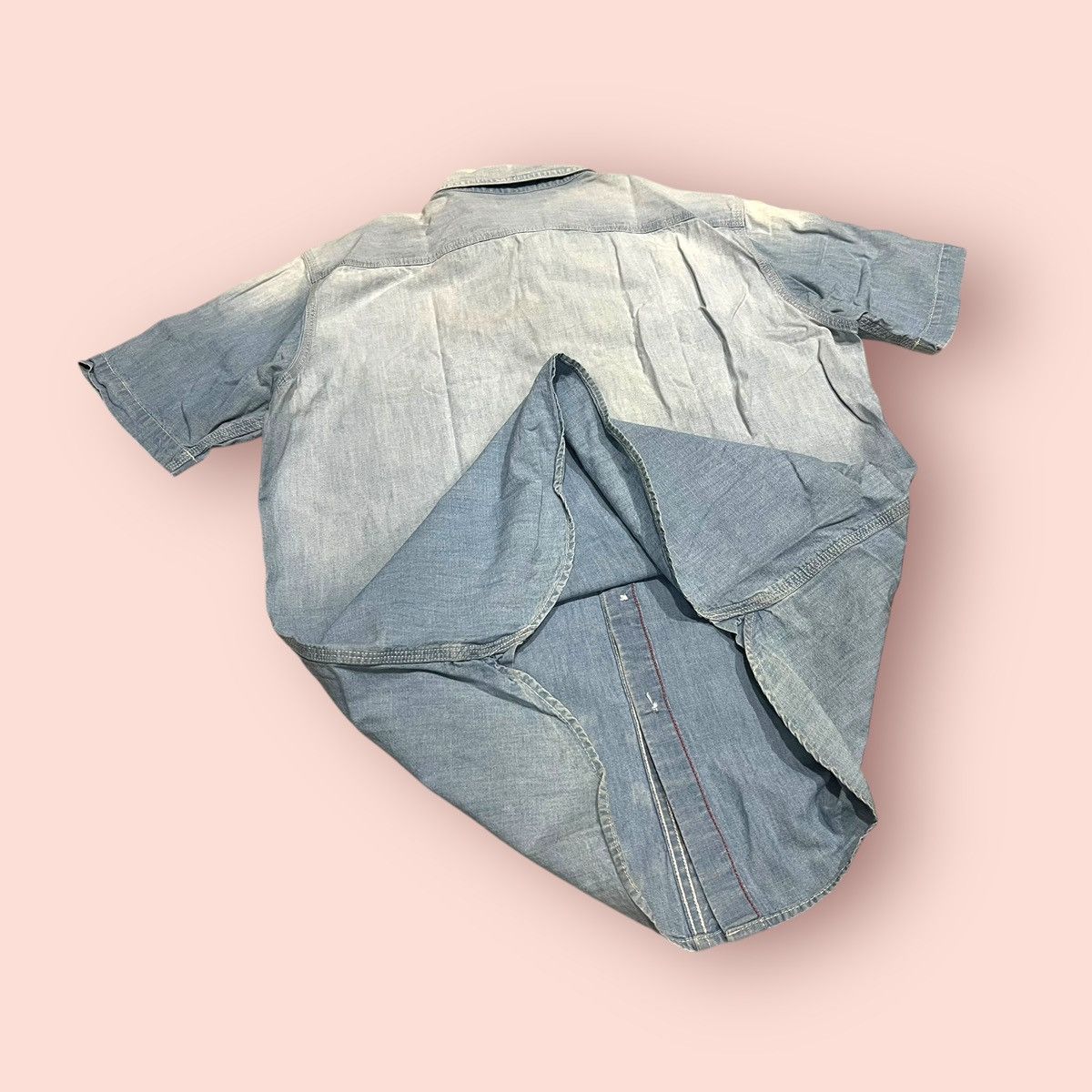 Japanese Brand × Jun Takahashi × Uniqlo VINTAGE UNIQLO DOUBLE CHEST POCKET FADED CAMBRAY SHIRT Size US L / EU 52-54 / 3 - 17 Thumbnail