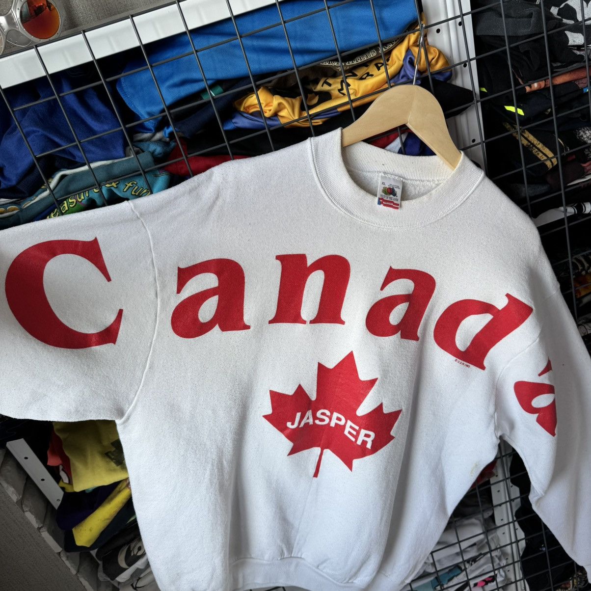 Vintage Vintage 1993 Canada Jasper Sweatshirt Size US XL / EU 56 / 4 - 9 Thumbnail