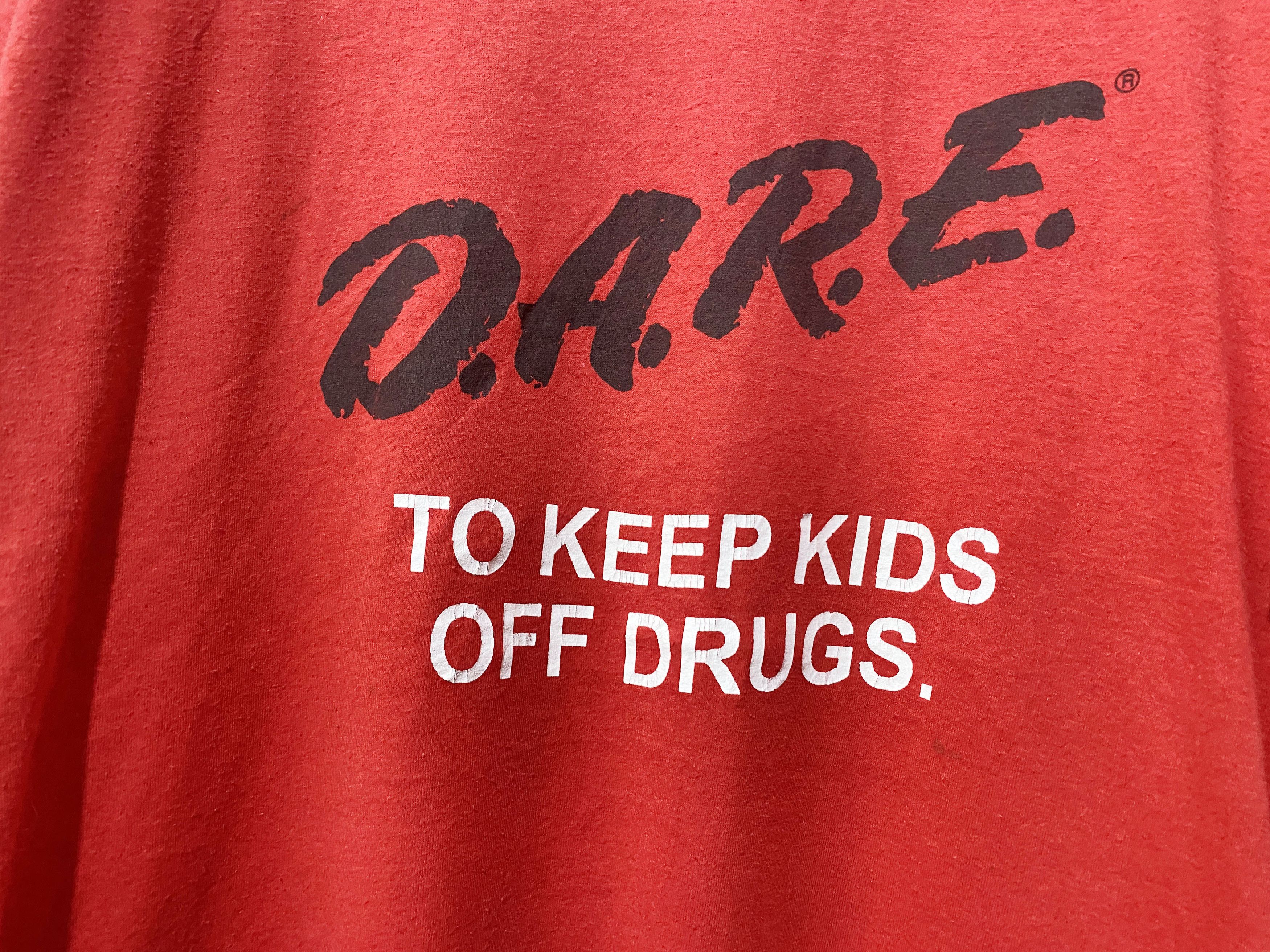 D.A.R.E × Vintage Vintage 80s DARE To Keep Kids Off Drugs Red Tee Size US XL / EU 56 / 4 - 2 Thumbnail