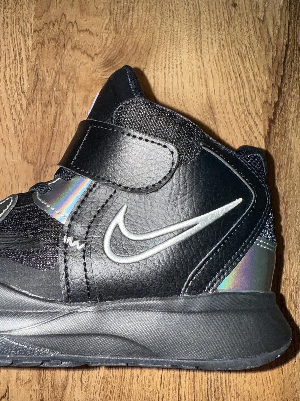 Nike Nike Kyrie Infinity Black Metallic Silver (PS) Size US 5 / EU 37 - 9 Thumbnail