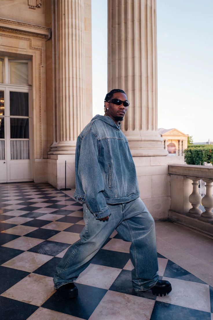 Balenciaga BALENCIAGA FW22 OVERSIZED DENIM HOODIE Size US XL / EU 56 / 4 - 9 Thumbnail