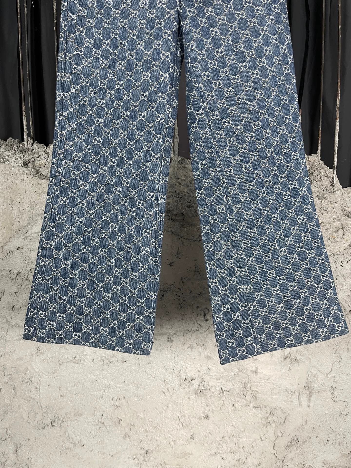 Gucci Gucci GG Monogram Wide Leg Jeans 26 New Size 26" / US 2 / IT 38 - 4 Thumbnail