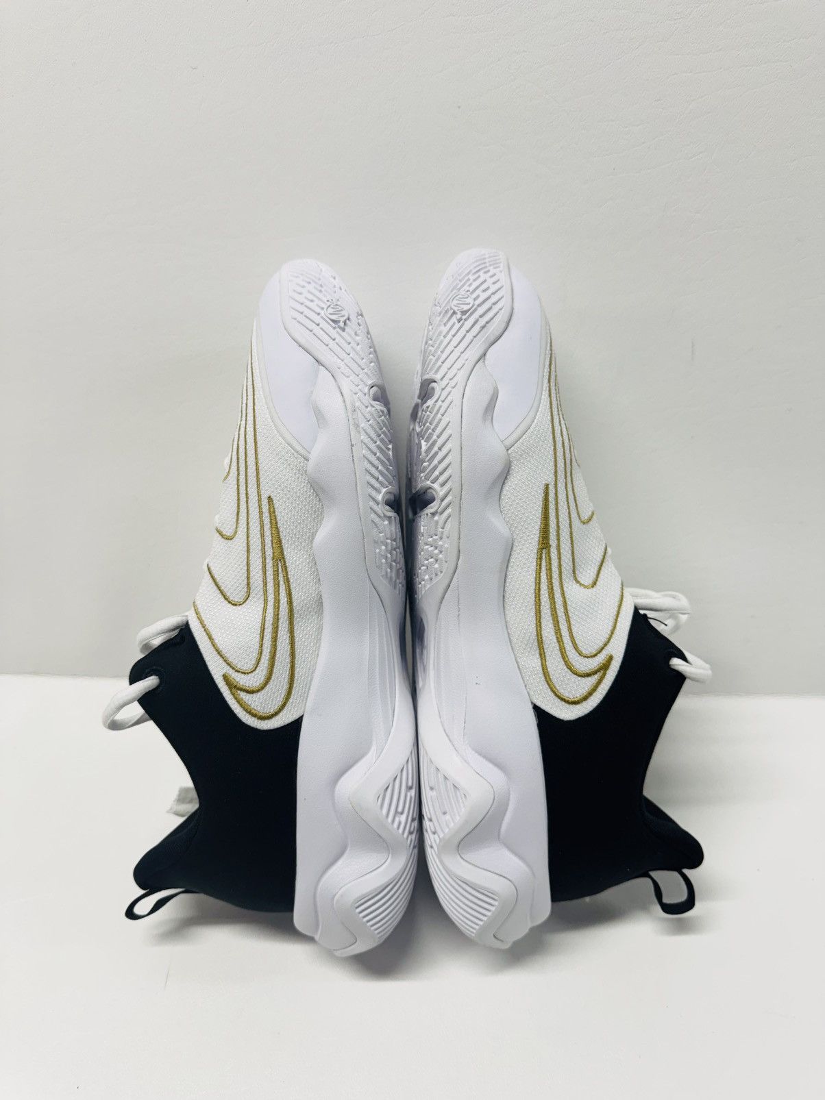 Nike Nike Giannis Immortality 4 White Gold Black Size US 6.5 / EU 39-40 - 3 Thumbnail