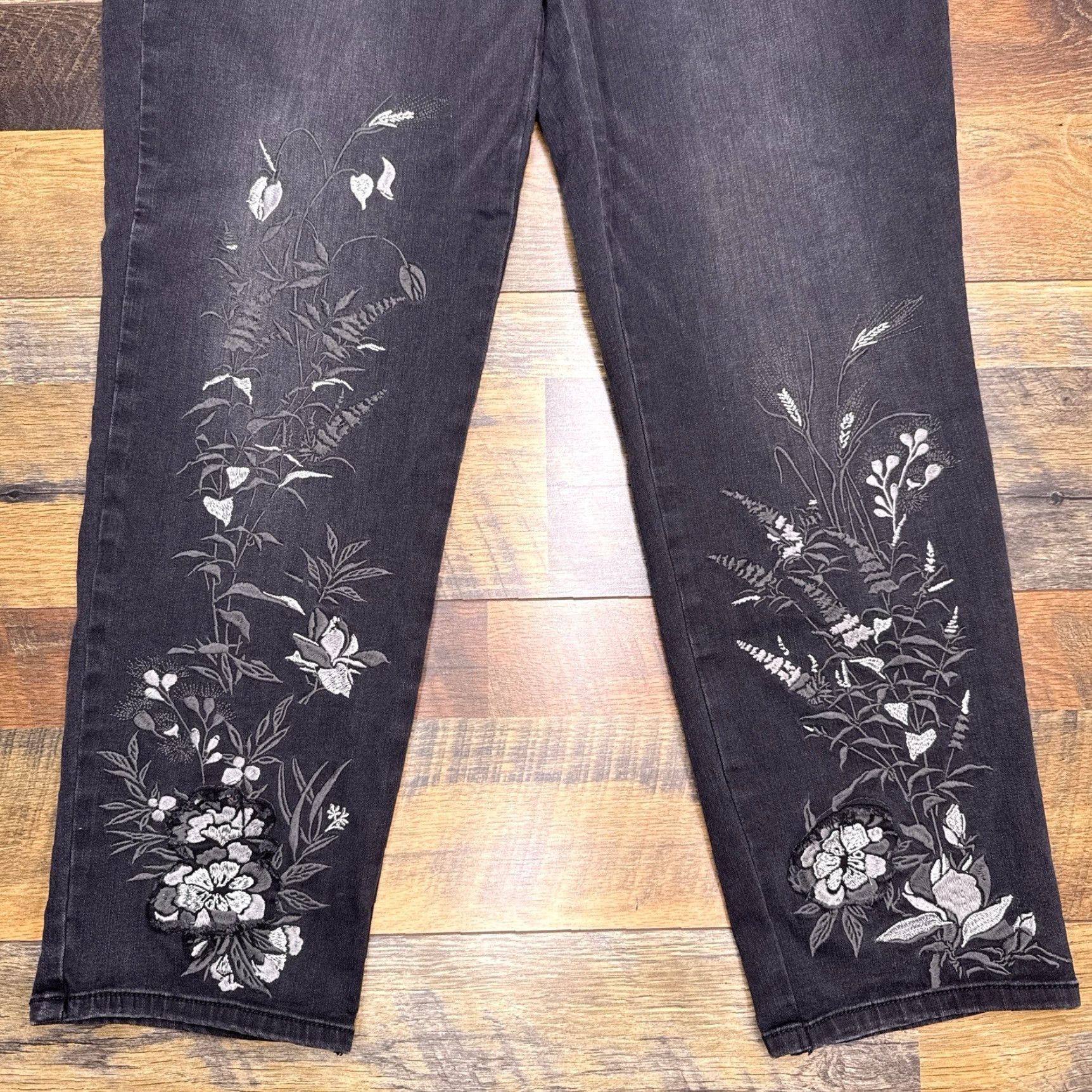 Vintage Chicos Jeans Slimming Girlfriend Slim Leg Ankle 00P Red High Rise Flowers Size 26" / US 2 / IT 38 - 7 Thumbnail