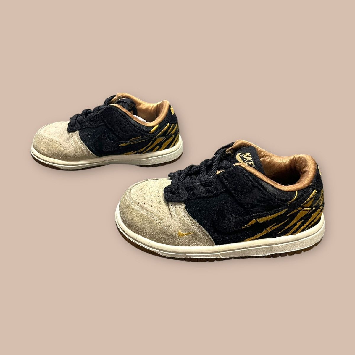 Nike Nike Dunk Low TD ‘God of Wealth’ Size US 5 / EU 37 - 3 Thumbnail
