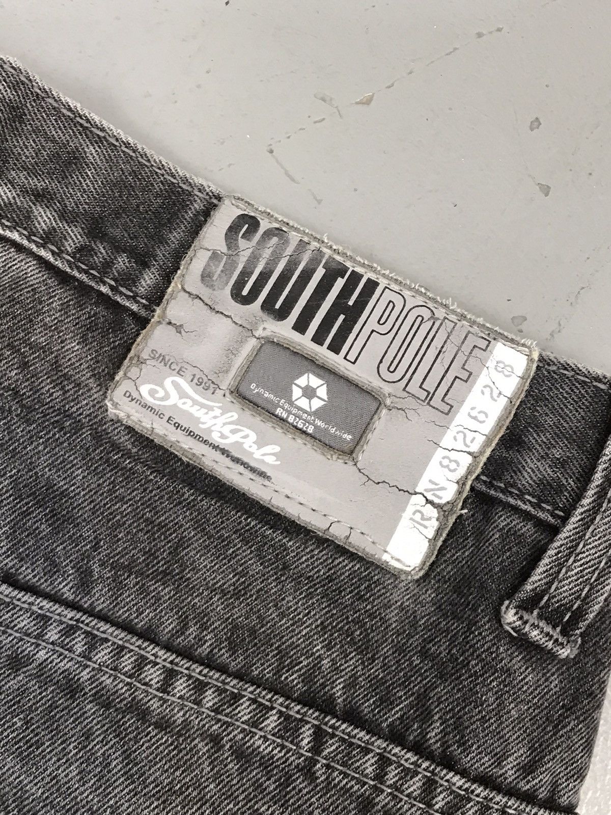 Southpole × Vintage Vintage Southpole white tab baggy fit denim Size US 33 - 9 Thumbnail