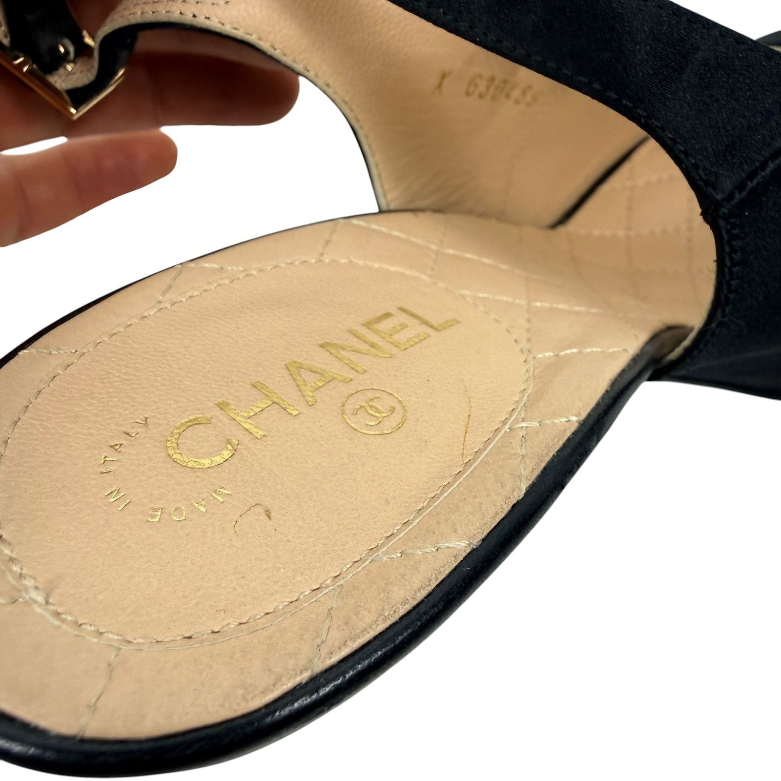 Chanel Chanel 2015 CC Logo Runway Lucite Slingback Pumps Black Size US 10 / IT 40 - 9 Thumbnail