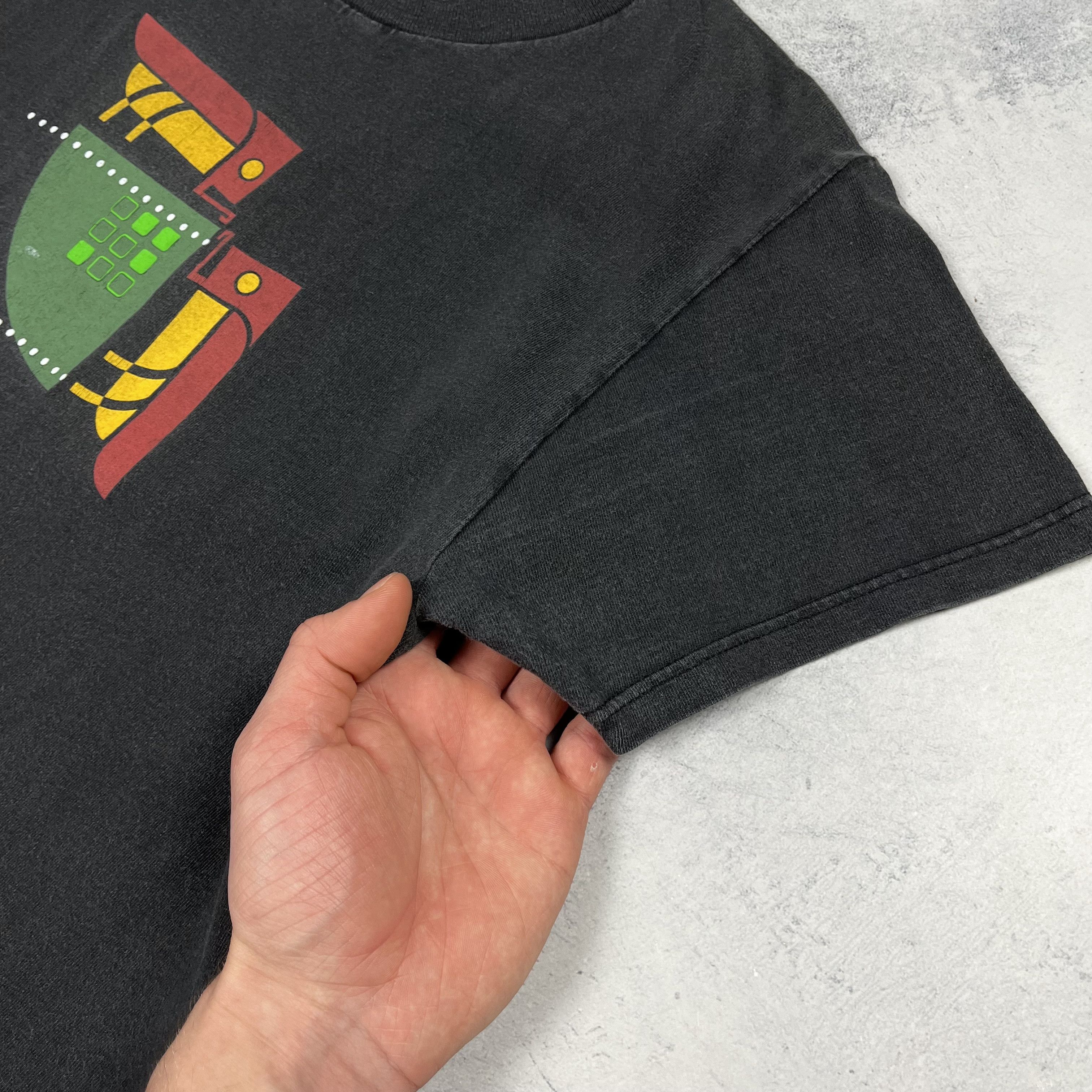 Alien Workshop Vintage Alien Workshop Rare Sunfaded T Shirt 90’s Size US S / EU 44-46 / 1 - 12 Thumbnail