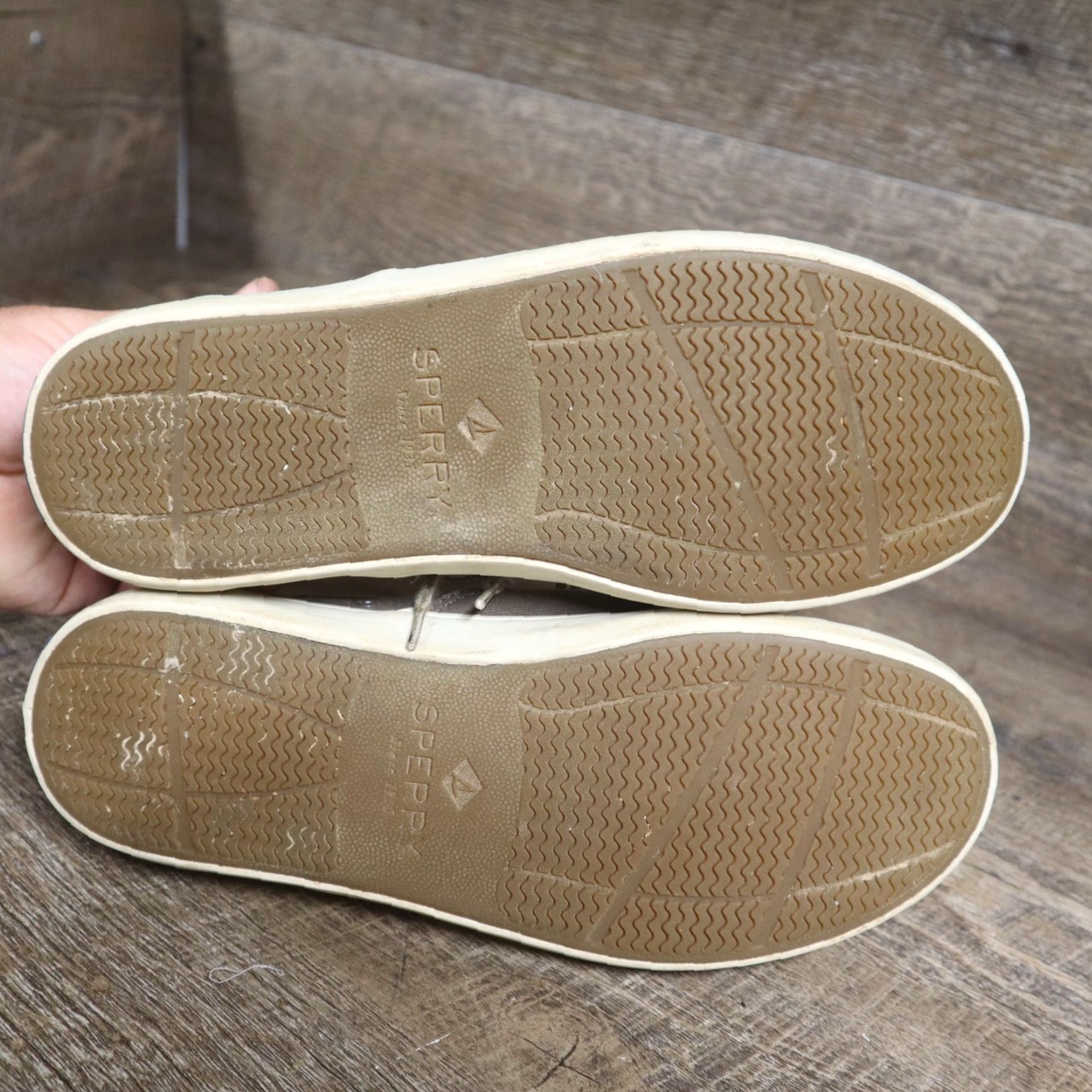 Sperry Sperry Top-Sider Shoes Casual Footwear Men Gray Size 7 LT. Gray STS1664 STS 17716 Boat Shoe Leather Upper Leather Insole Leather Pattern Solid Logo Size US M / EU 48-50 / 2 - 6 Thumbnail