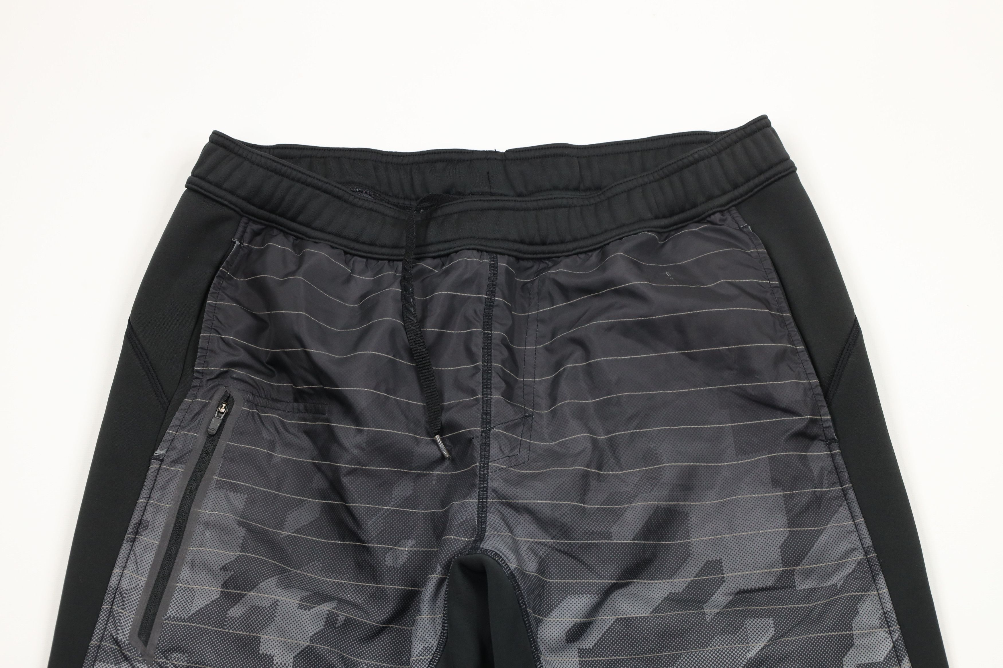 Oakley × Vintage Vintage Y2K Oakley Camouflage Cuffed Joggers Pants Size US 36 / EU 52 - 2 Thumbnail