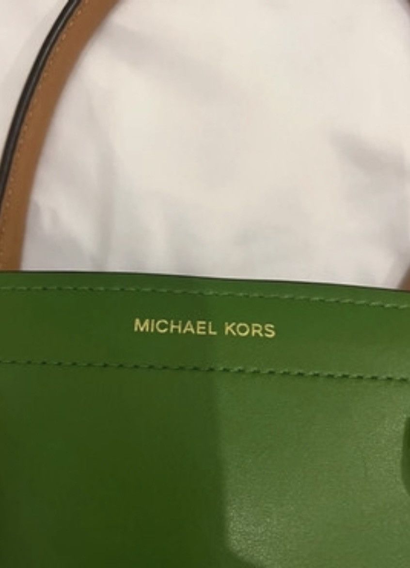 Michael Kors Michael Kors Handbag Green Brown Leather Size ONE SIZE - 2 Thumbnail