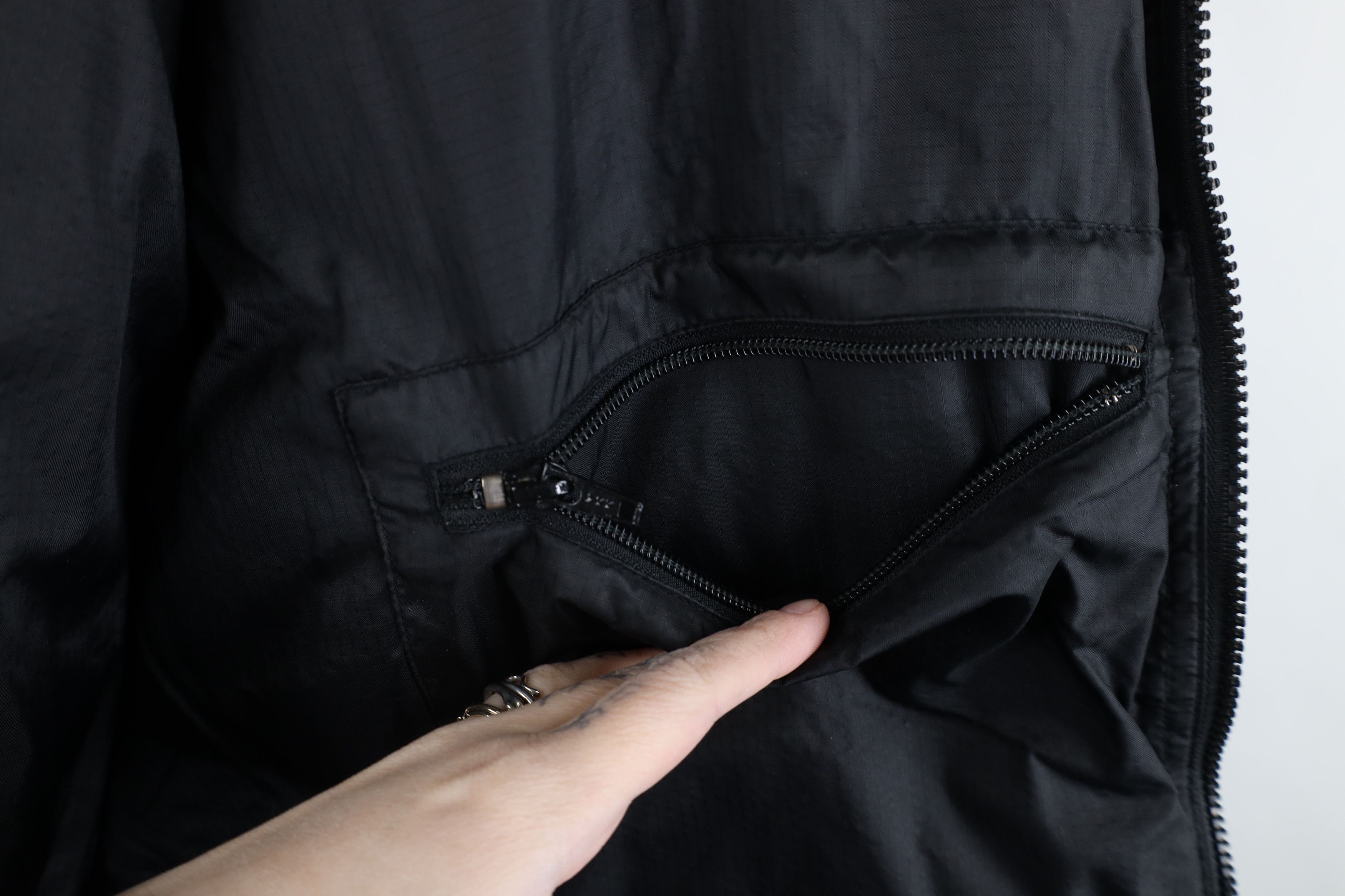 Gap Vintage 90s Gap Duck Down Hooded Puffer Jacket Black Size US XL / EU 56 / 4 - 11 Thumbnail