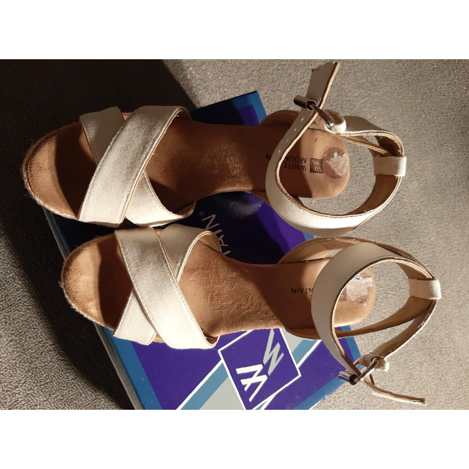 Vintage White Mountain Sandals Platform Wedge Slip-On 6.5 M Womens Fabric 3" High White Women Shoes Size US 7 / IT 37 - 3 Thumbnail