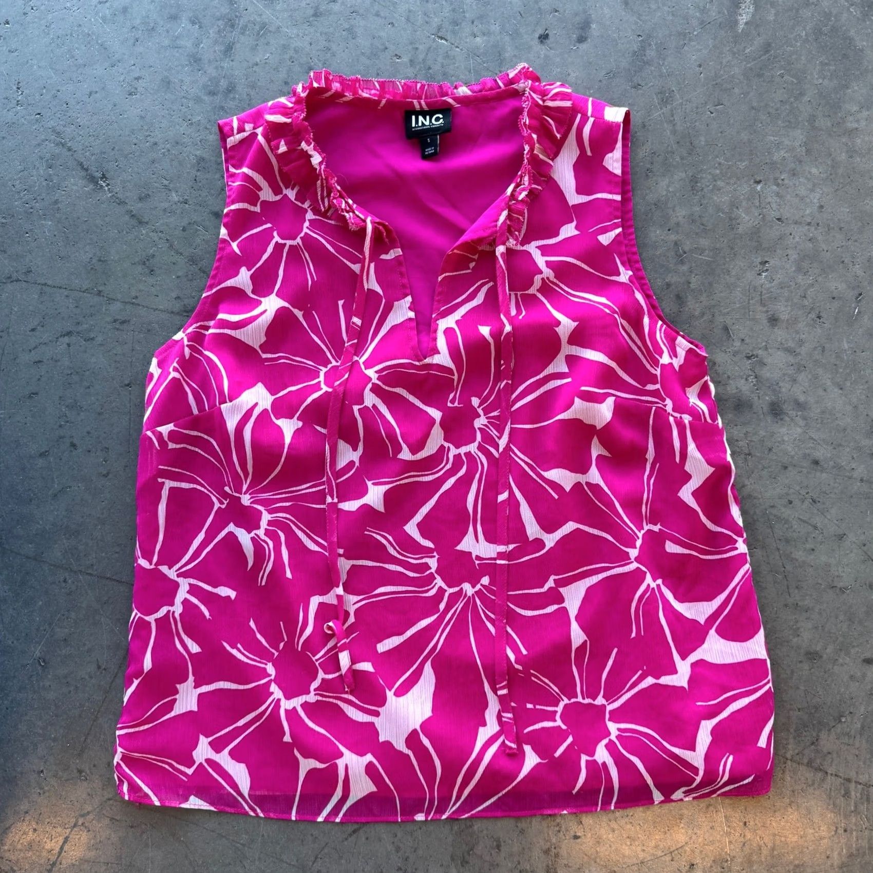 Vintage VINTAGE Y2k Pink White Floral Beach Tank Top Blouse International Concepts Small Shirt Womens S Pink Floral Tank Top Size S / US 4 / IT 40 - 2 Thumbnail