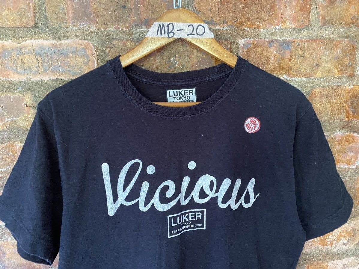 Neighborhood 2000s Vicious 99% shit tee Size US M / EU 48-50 / 2 - 3 Thumbnail